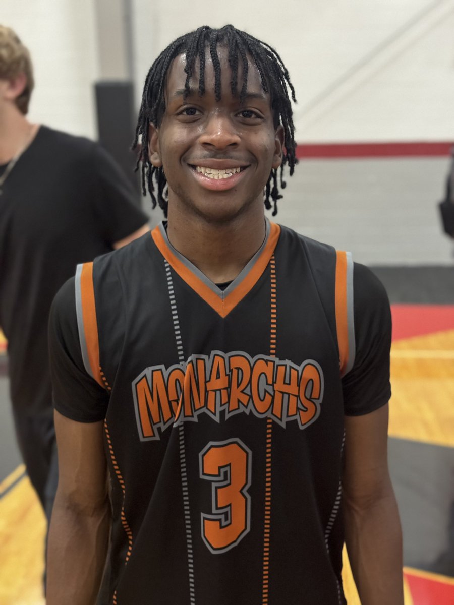 The Monarchs Select picked up a big 75–57 win over Ace SD Scriv! Austin Richards came up huge at the line, making 11 free throws and finishing with 19 points.