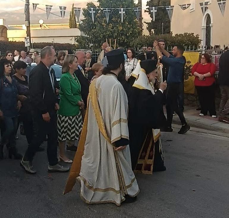 Το πρωί στην Ιερά Μονή Αγίου Νικολάου Μπάλα, εορτάσαμε με λαμπρότητα τη μνήμη του Αγίου, συμμετέχοντας στην Αρχιερατική Πανηγυρική Θεία Λειτουργία.

Το απόγευμα, στη Λεύκα, η τοπική κοινωνία τίμησε τον προστάτη της με πίστη και σεβασμό.

Η χάρη του Αγίου ας μας συνοδεύει όλους.