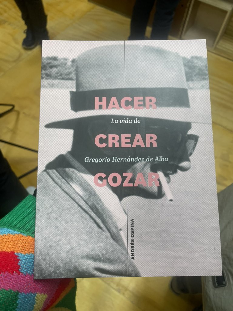 No alcancé al conversatorio, pero ya en mis manos <a href="/elGrafomano/">Andrés Ospina (el Grafómano, con tilde)</a>  #Recomendado #FILBo2025