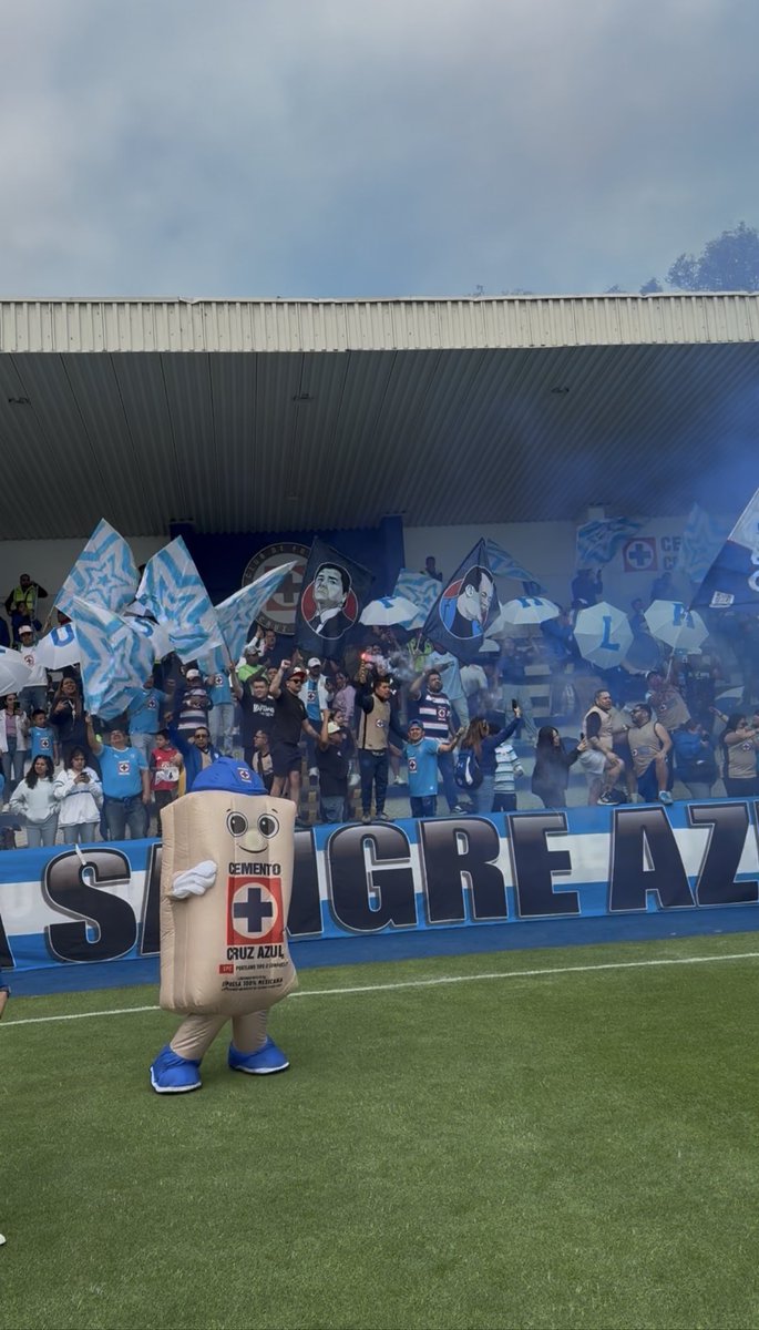 Nos lanzamos a La Noria al banderazo 💙🚂 con toda la actitud para mañana!