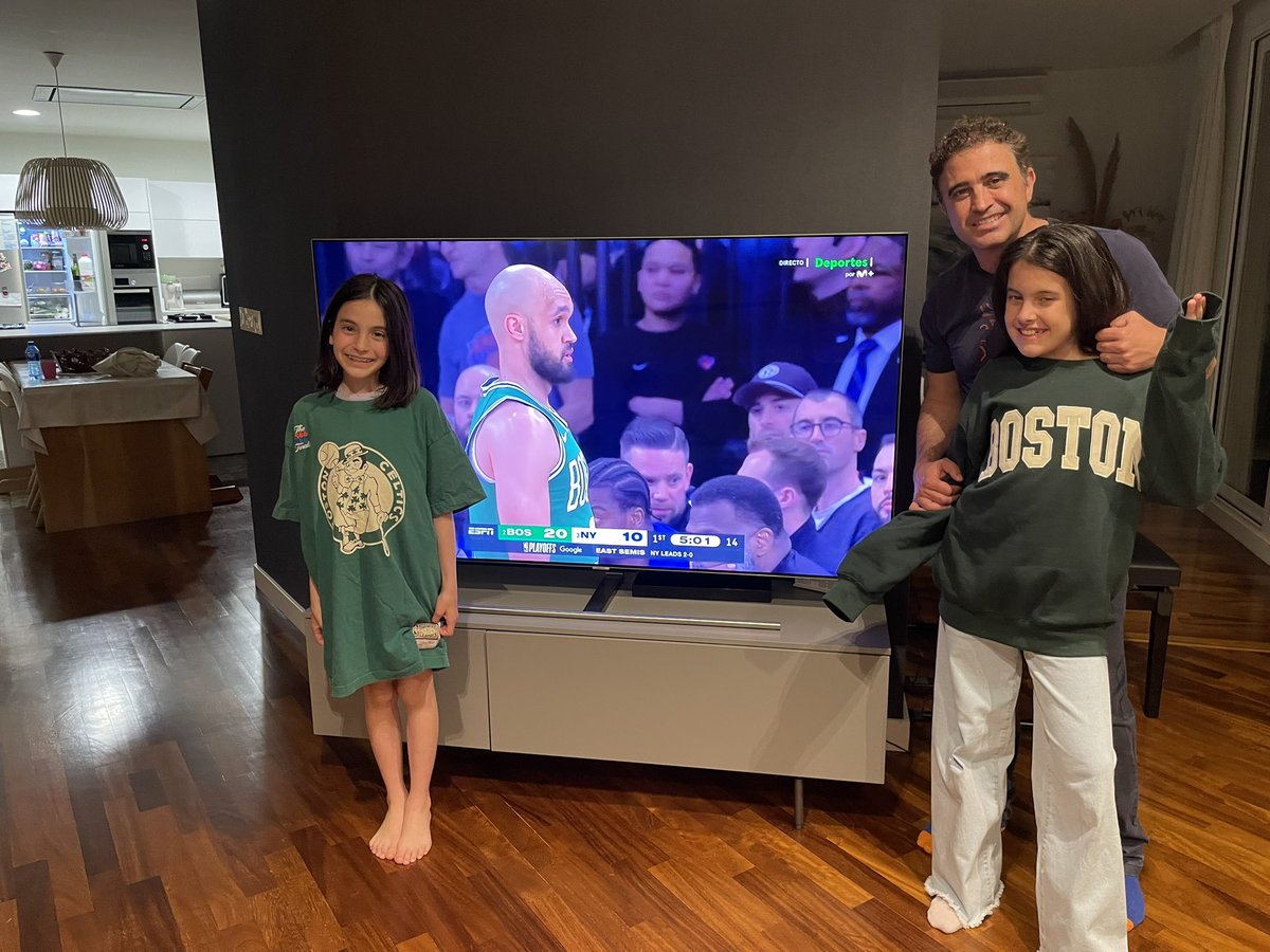 Manuel Perez (@manupegui) on Twitter photo #TiempoDePlayoffs #TiempoDePlayoffs