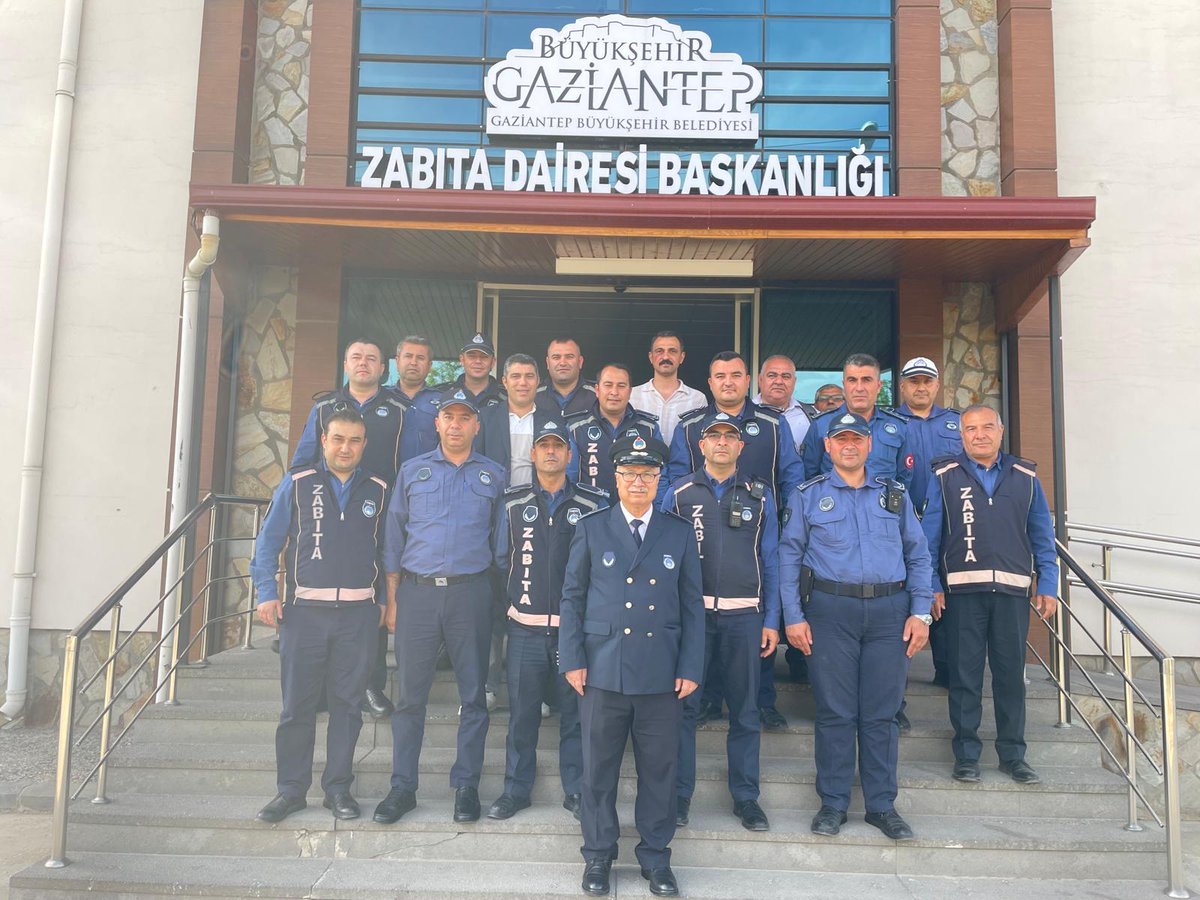 44 yılın vermiş olduğu gururla....
 Zabıta daire başkanlığına vermiş olduğun hizmetler için teşekkür ediyoruz Adnan komiserim👨🏼‍✈️
<a href="/GaziantepBeld/">Gaziantep Büyükşehir</a> 
<a href="/ZabitaTF/">Türk Zabıta Teşkilatı</a>