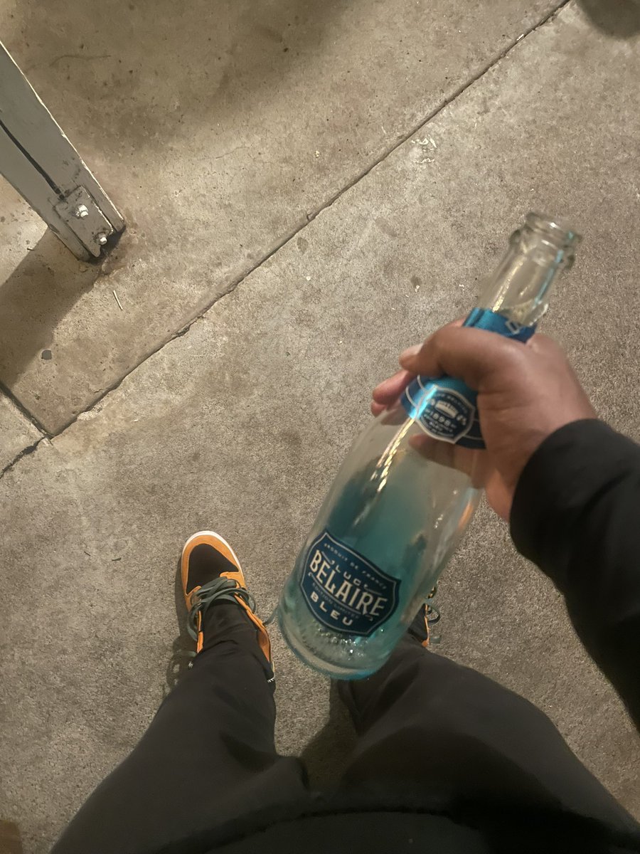 Aintyoumalcom tweet media