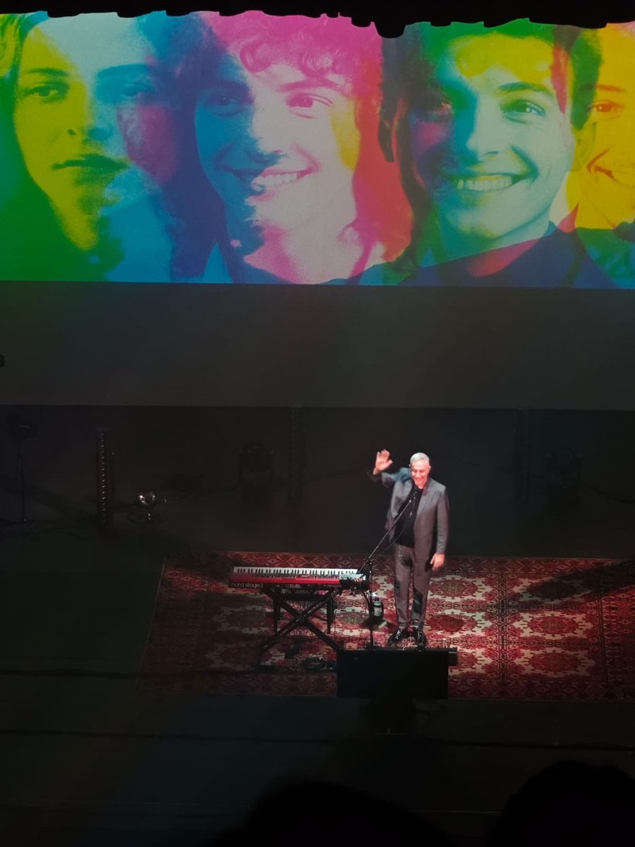 ☀️ (@lagartaalsol) on Twitter photo Parce, que maestro, que genio, que músico tan integral, tan dedicado. 50 años enormes de carrera.
Gracias <a href="/Pedro_Aznar/">Pedro Aznar</a> ❤️✨ Parce, que maestro, que genio, que músico tan integral, tan dedicado. 50 años enormes de carrera.
Gracias <a href="/Pedro_Aznar/">Pedro Aznar</a> ❤️✨