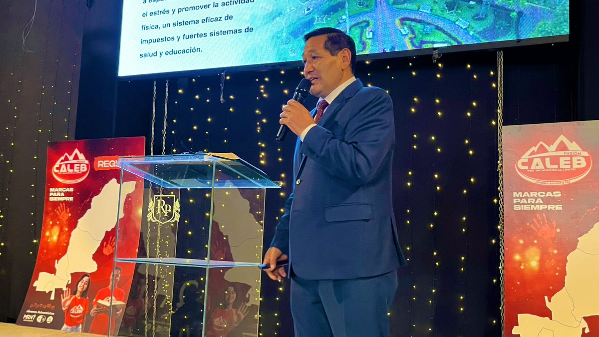 AdventistasAPCE's tweet photo. 📍SJL: Dr. @grimaldorojasg tesorero de la #APCE con el mensaje central desde el centro de convenciones Rancho Polo en el “Encuentro de instructores bíblicos, cosechadores y líderes de las regiones 2 y 3, rumbo a #CalebAlfa2025. #RID https://t.co/AXrHZhX7sW