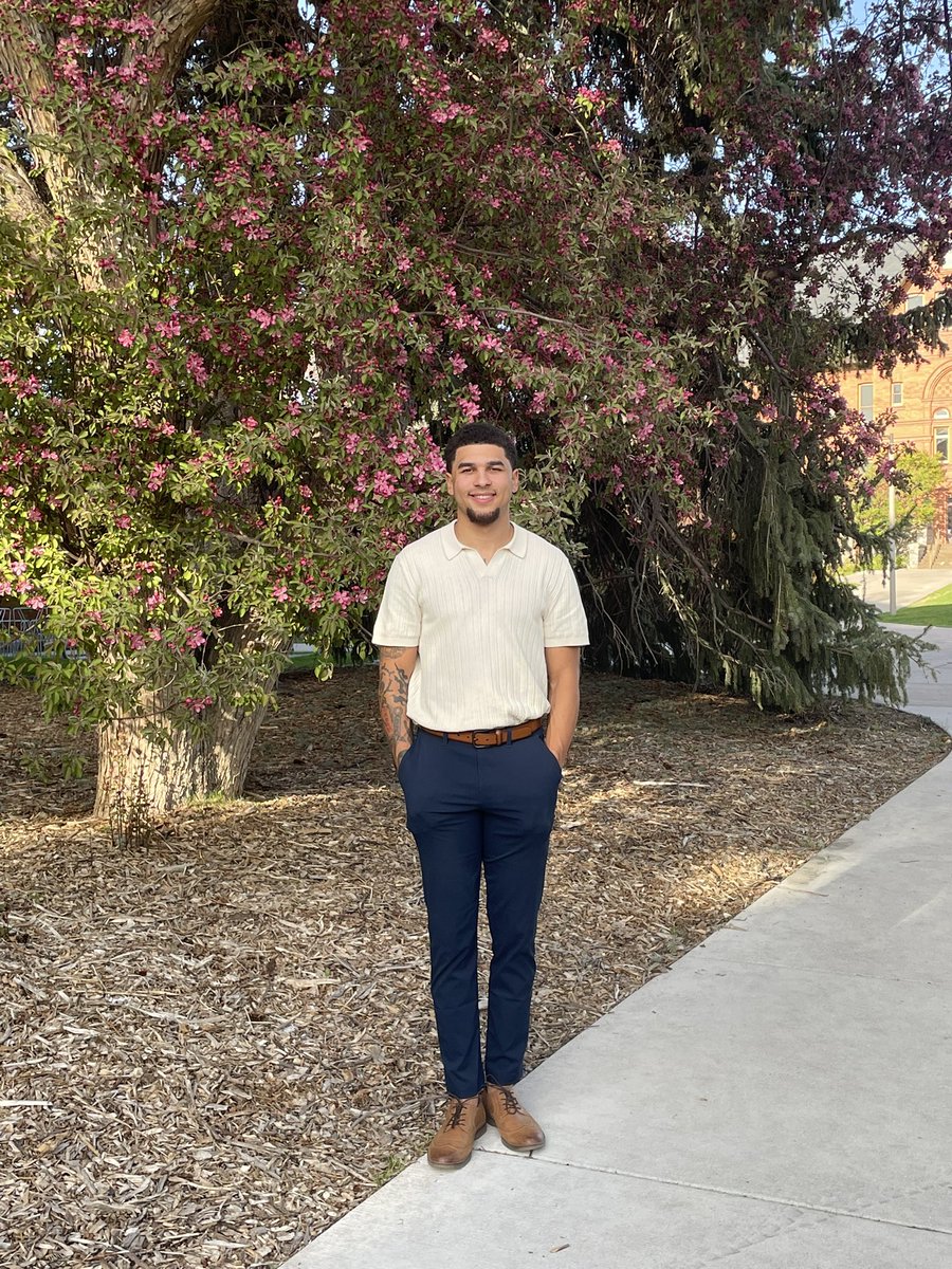 tym4_'s tweet image. Master’s in English Writing. Thank you MSU!! Forever a Bobcat💙