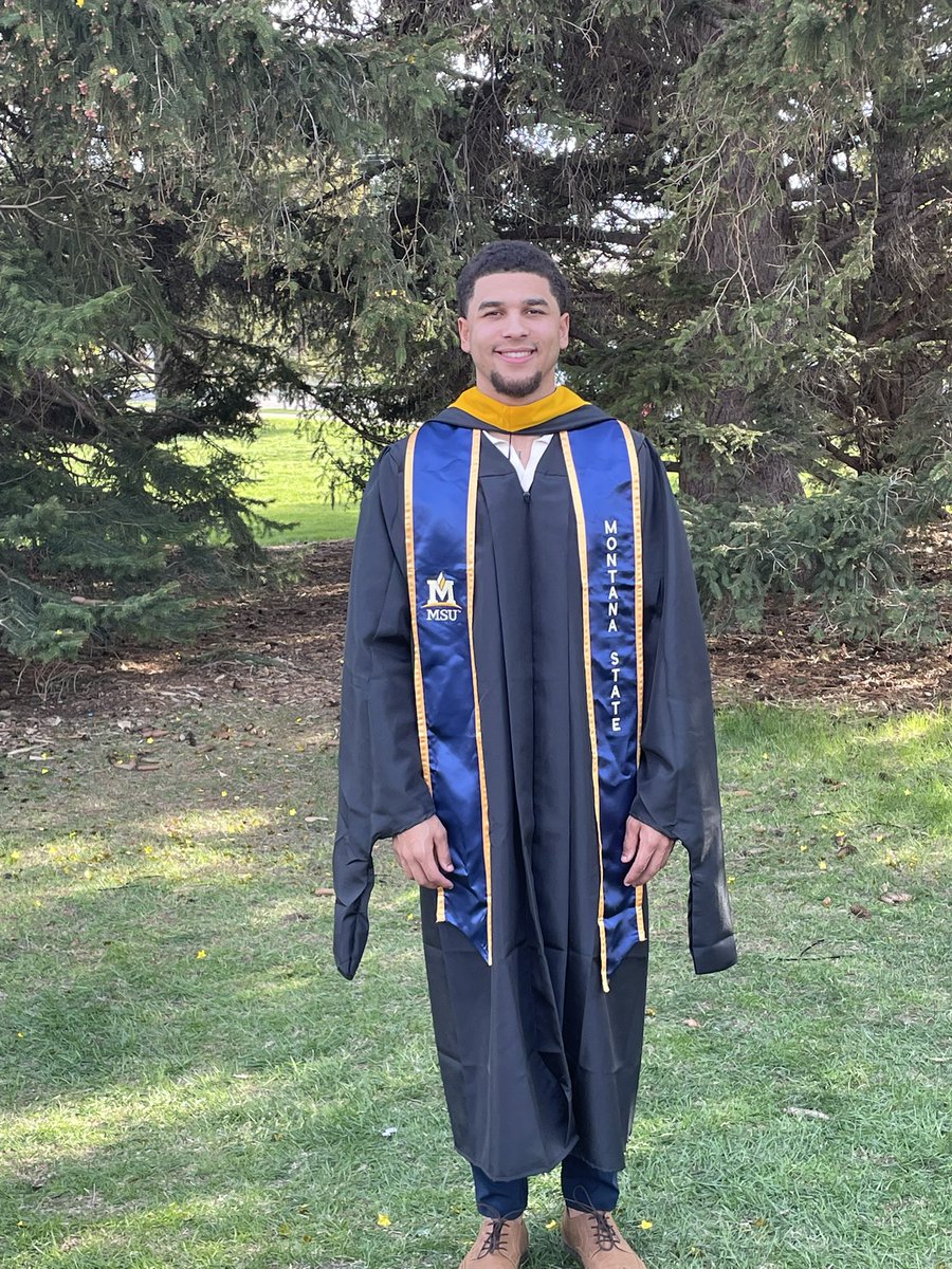 tym4_'s tweet image. Master’s in English Writing. Thank you MSU!! Forever a Bobcat💙