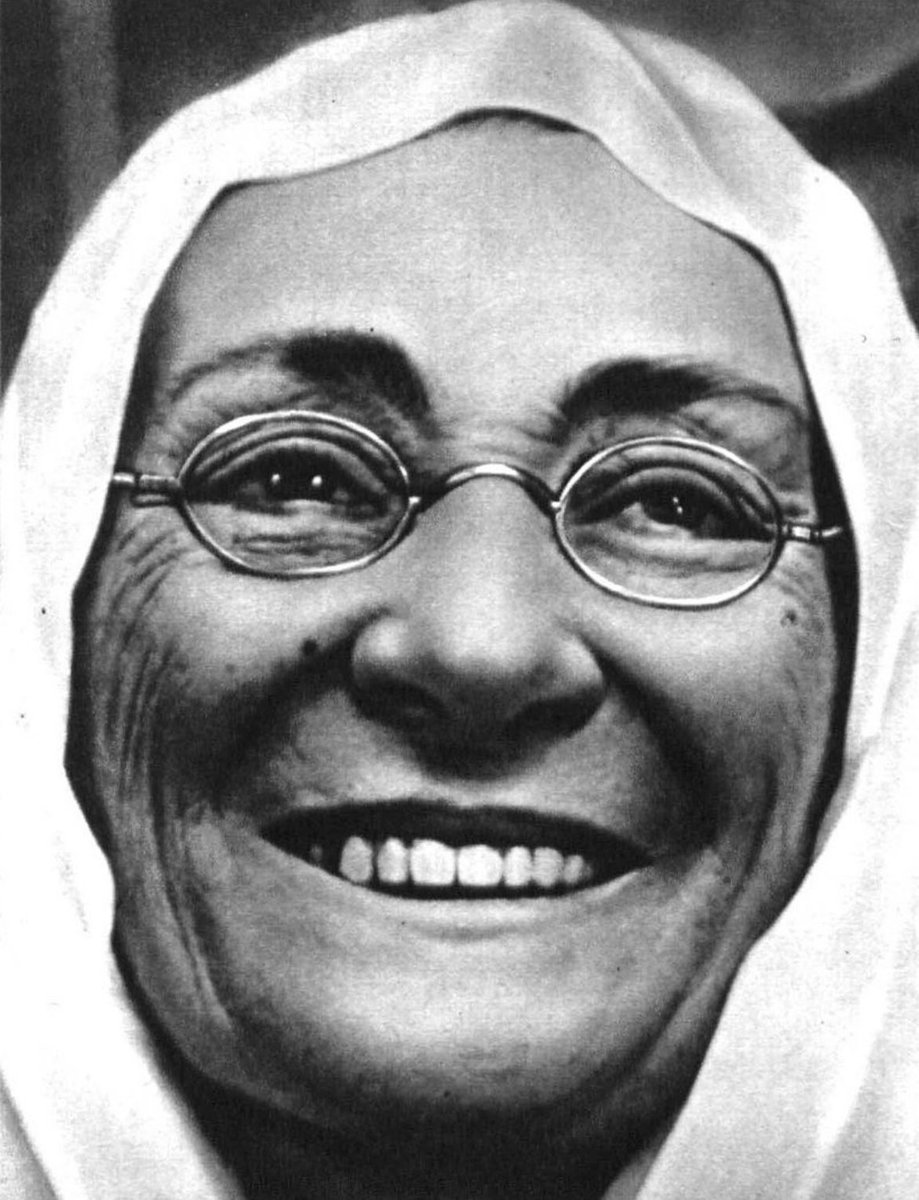Başta Zübeyde hanım olmak üzere tüm Anne’lerin Anne’ler gününü kutlarım🙏🙏🙏 #AnnelerGünü #annelergünükutluolsun