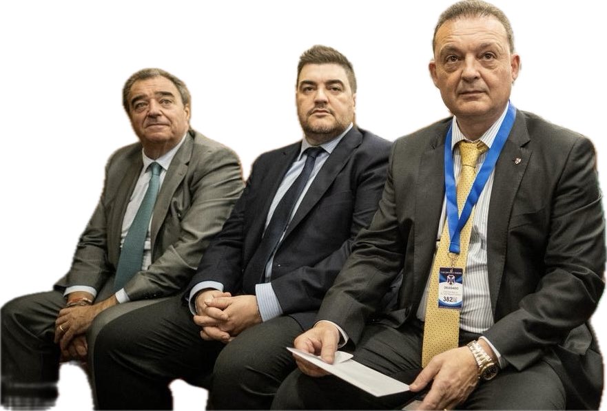 Pues ya está. El <a href="/CDTOficial/">CD Tenerife 🏴󠁧󠁢󠁳󠁣󠁴󠁿</a> es equipo de 1ªRFEF.

Garrido, Pozas y Guerrero no querían salir en ella, pero es que la foto del descenso son USTEDES y les perseguirá toda la vida. 

También podrían estar los que le vendieron las acciones y los que blanquearon el ‘Garridato’ en los