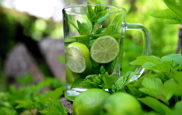 Fasting triggers autophagy—your body’s natural ‘detox’ mode! 🧼  
This process cleans out damaged cells, reduces oxidative stress, and may even slow aging. The longer you fast (safely!), the deeper the benefits. #Autophagy #AntiAging