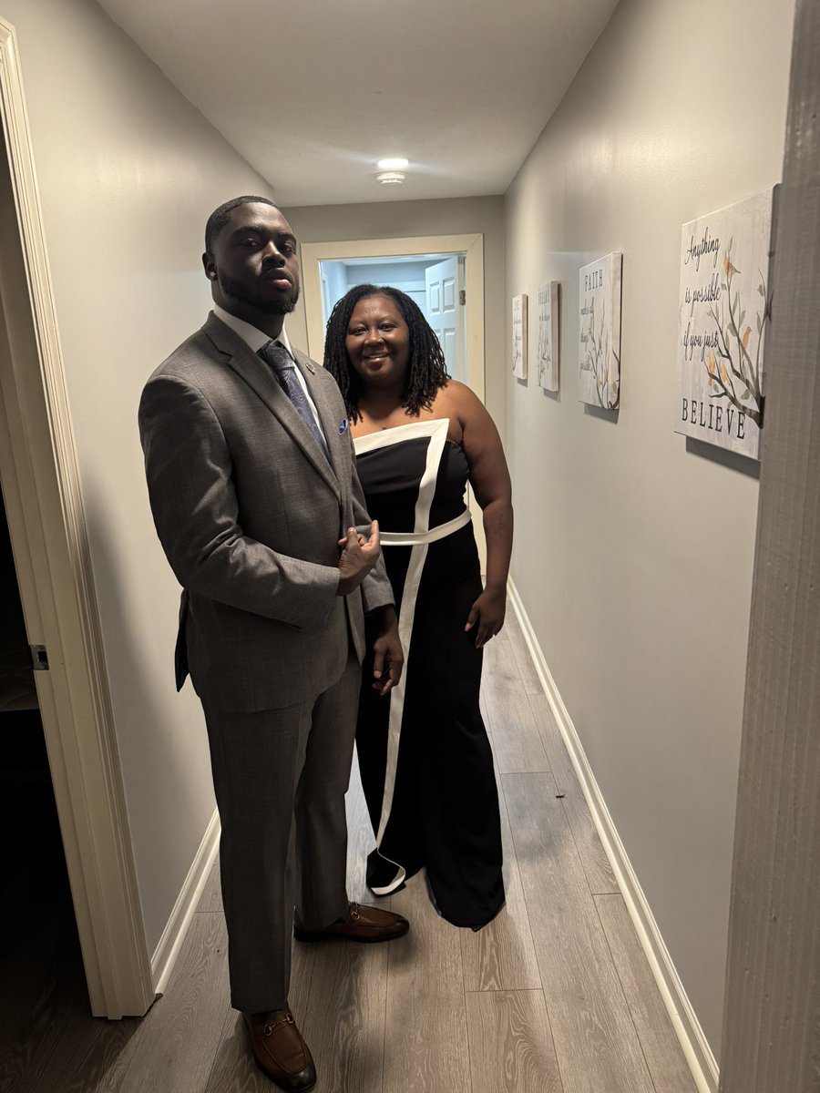 Malik_407's tweet image. I graduated today 🎓 Thank God!