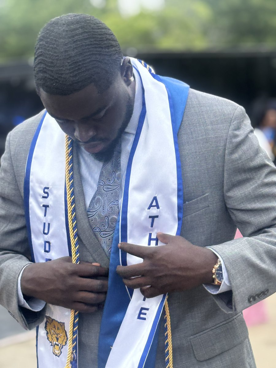 I graduated today 🎓 Thank God!