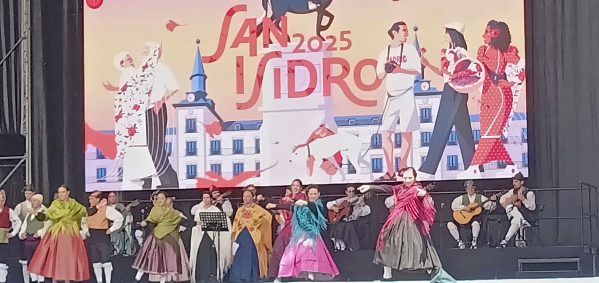 AragonMadrid's tweet photo. Compartimos algunas imágenes de la magnífica y exitosa actuación que, un año más, el Grupo de Jota de la Casa de Aragón Madrid ha realizado está mañana en el Homenaje a San Isidro de las Casas Regionales.
(Sigue) https://t.co/sXayr7QD93