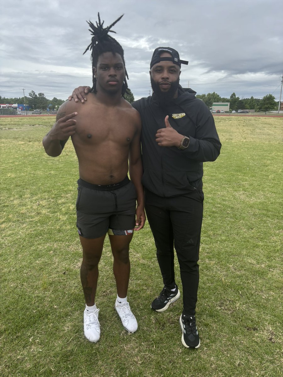 Kelvin(P)Perkins (@kelvinperkins67) on Twitter photo First Offer At DB! Blessed! <a href="/Dbowman85/">Dominique Bowman</a> <a href="/SouthwindJags/">Jerome Griffin</a> <a href="/coachlester91/">Coach Earl Lester</a> <a href="/treykali_38125/">Trey williams</a> <a href="/Tankb24/">Tank Bevill</a> <a href="/CoachDharris55/">DeAngelo Harris</a> First Offer At DB! Blessed! <a href="/Dbowman85/">Dominique Bowman</a> <a href="/SouthwindJags/">Jerome Griffin</a> <a href="/coachlester91/">Coach Earl Lester</a> <a href="/treykali_38125/">Trey williams</a> <a href="/Tankb24/">Tank Bevill</a> <a href="/CoachDharris55/">DeAngelo Harris</a>