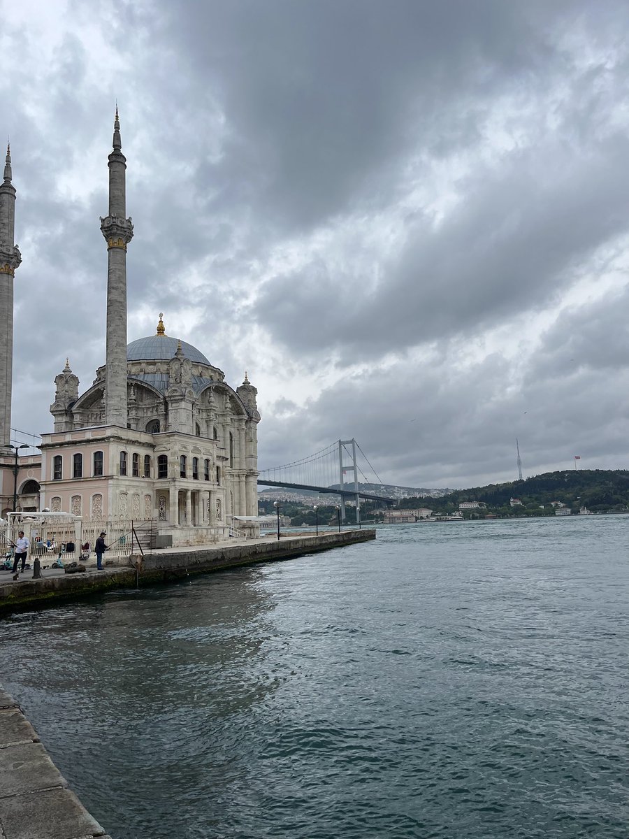Bir Manzara fotoğrafo bırak.