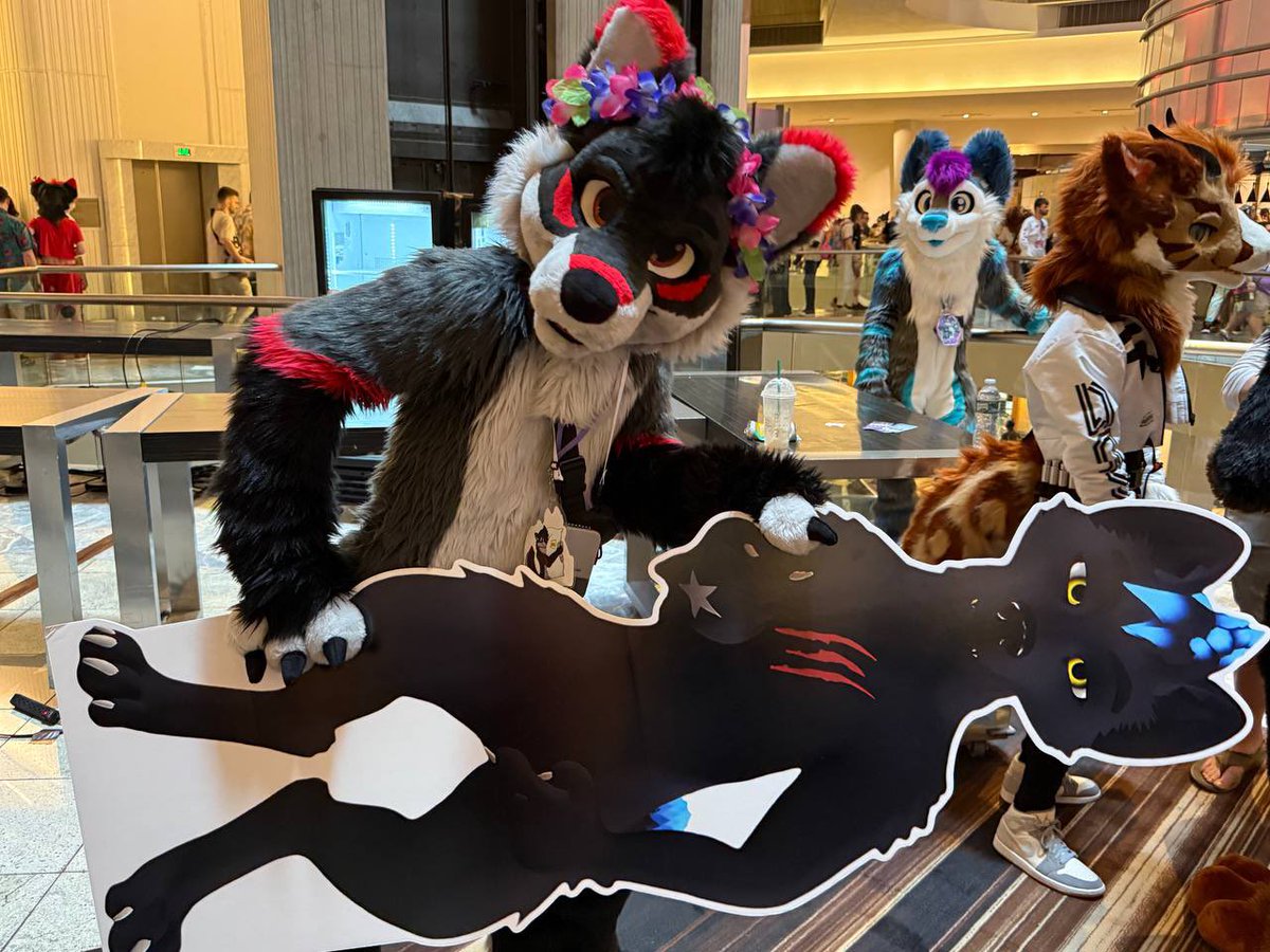 I STOLE <a href="/LycanMikeLegend/">LycanMike 🔜 Home (Furality Somna)</a> AT #FWA