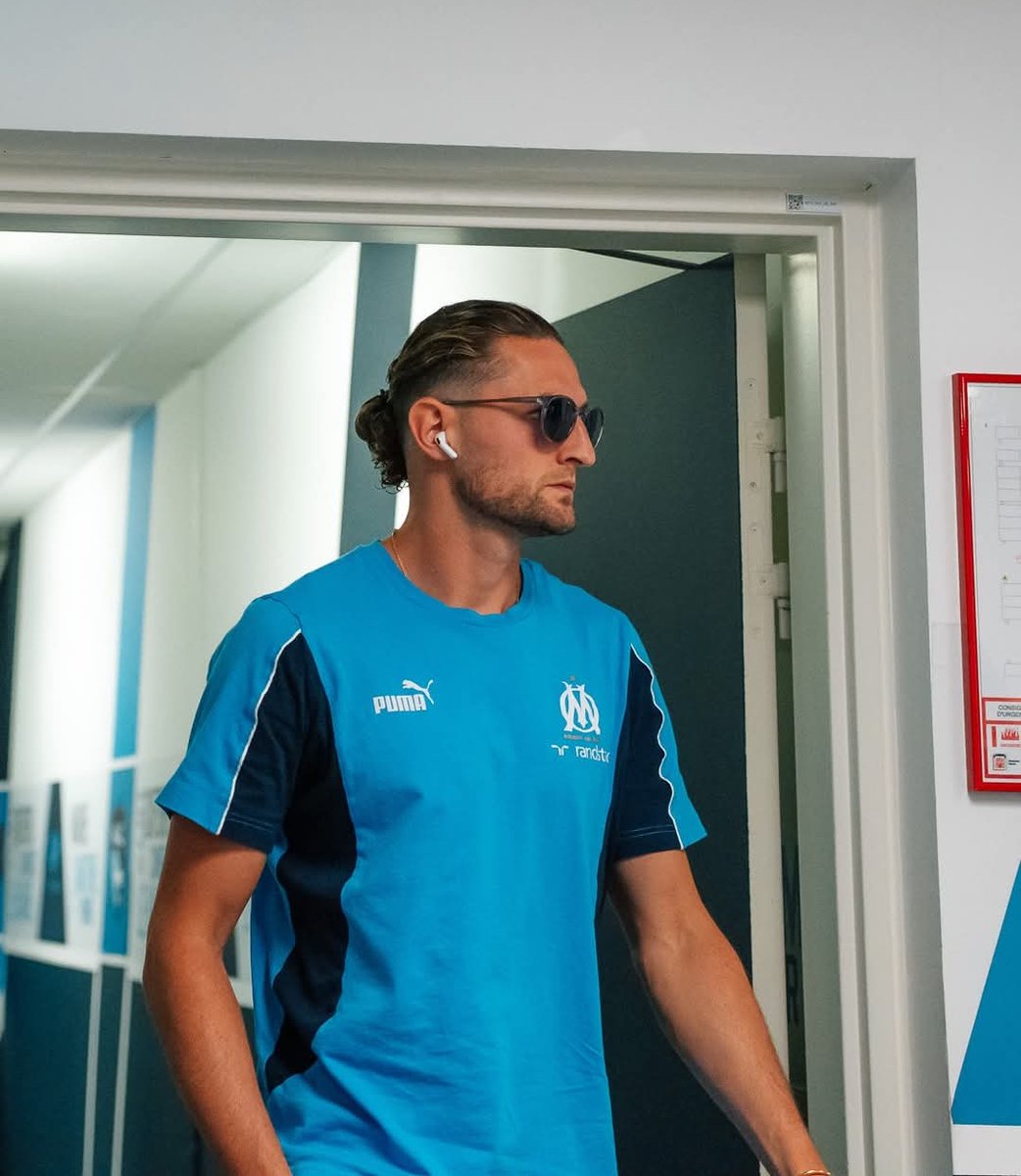 🔥 𝐋'𝐎𝐋𝐘𝐌𝐏𝐈𝐐𝐔𝐄 𝐃𝐄 𝐌𝐀𝐑𝐒𝐄𝐈𝐋𝐋𝐄 VA TERMINER SUR LE PODIUM ET 𝐉𝐎𝐔𝐄𝐑𝐀 𝐋𝐀 𝐋𝐈𝐆𝐔𝐄 𝐃𝐄𝐒 𝐂𝐇𝐀𝐌𝐏𝐈𝐎𝐍𝐒 LA SAISON PROCHAINE !!!!!!! 🔥

🔵⚪️