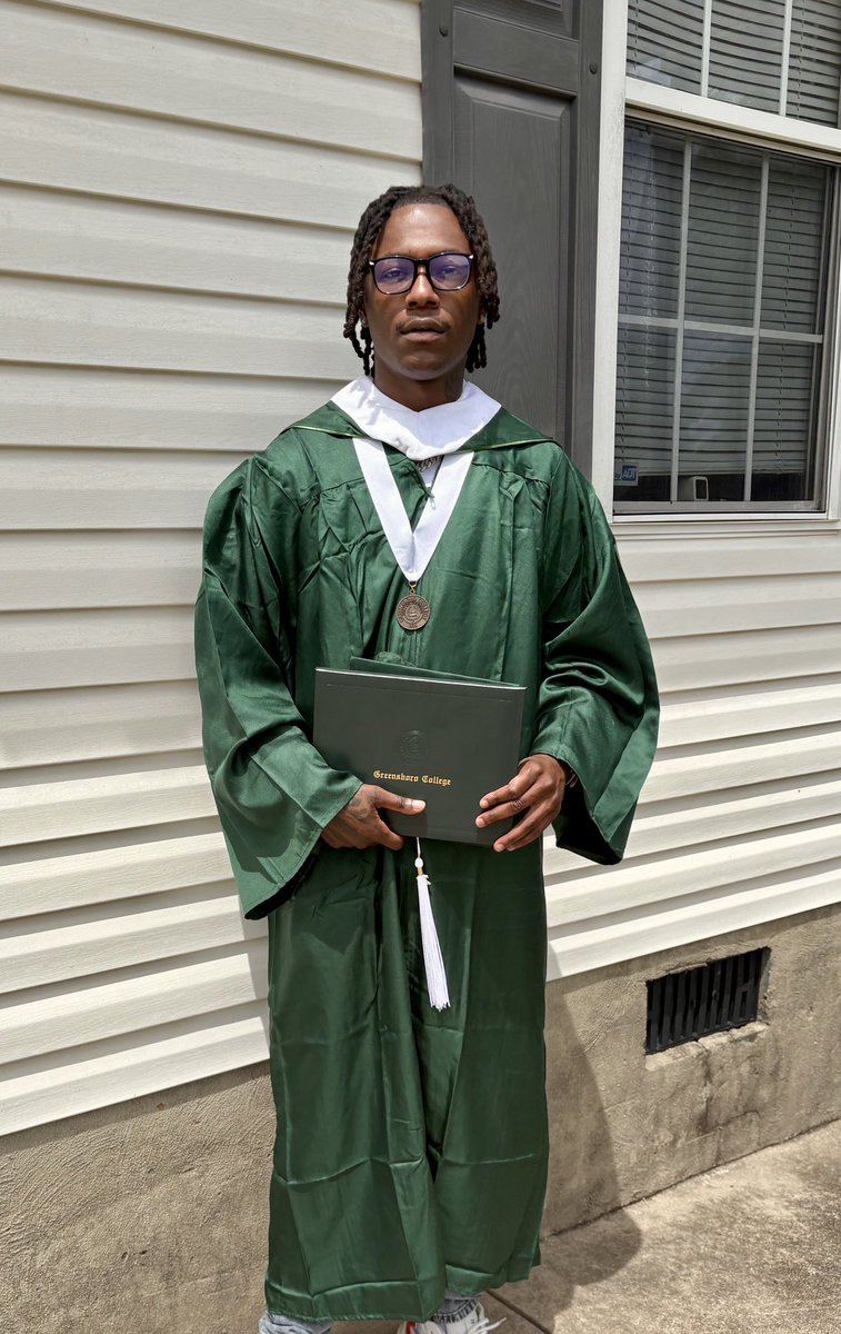 DDCCStormMBB's tweet image. Congratulations to Former Storm player Tim Boulware 🎓 Tim has earned his Bachelors degree from Greensboro College!
#knowledgeispower #jucoproduct #njcaa
