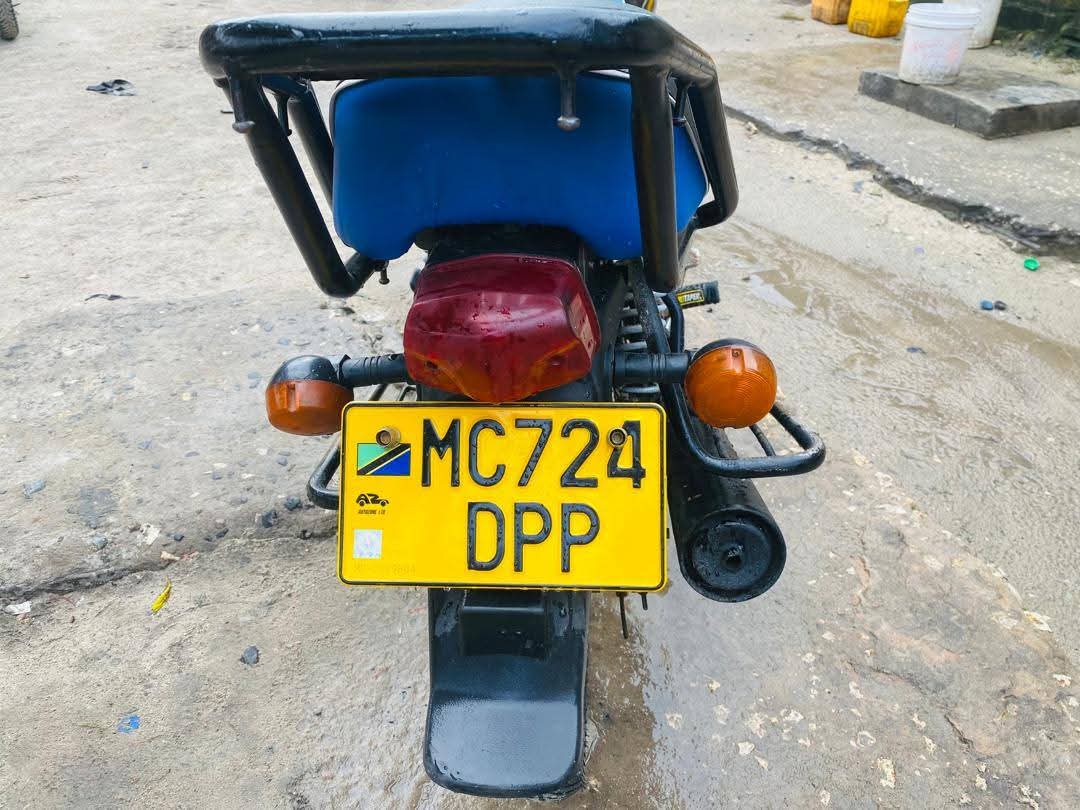 Eng_Matarra's tweet image. PIKIPIKI INAUZWA 

AINA - TVS HLX (New Model) 🔥🔥

REG: #DPP

CC. 125
GEAR TANO
STARTET JINO MOJA
FULL DOCUMENTS 

BEI - MIL 1.2

IPO DAR

CALL - 0719542184
