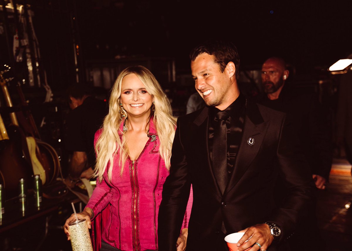 💗🖤 #ACMawards
