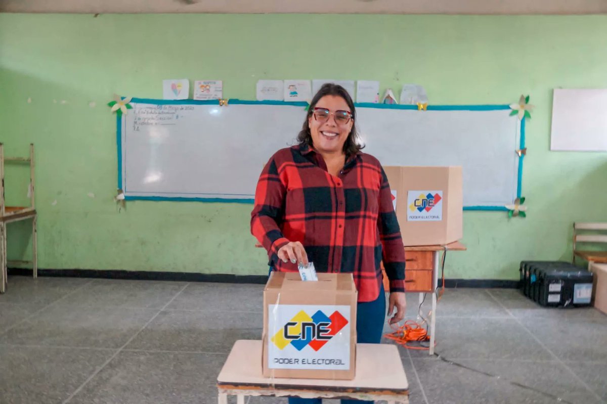 TUFLASHNEWS.COM tweet media