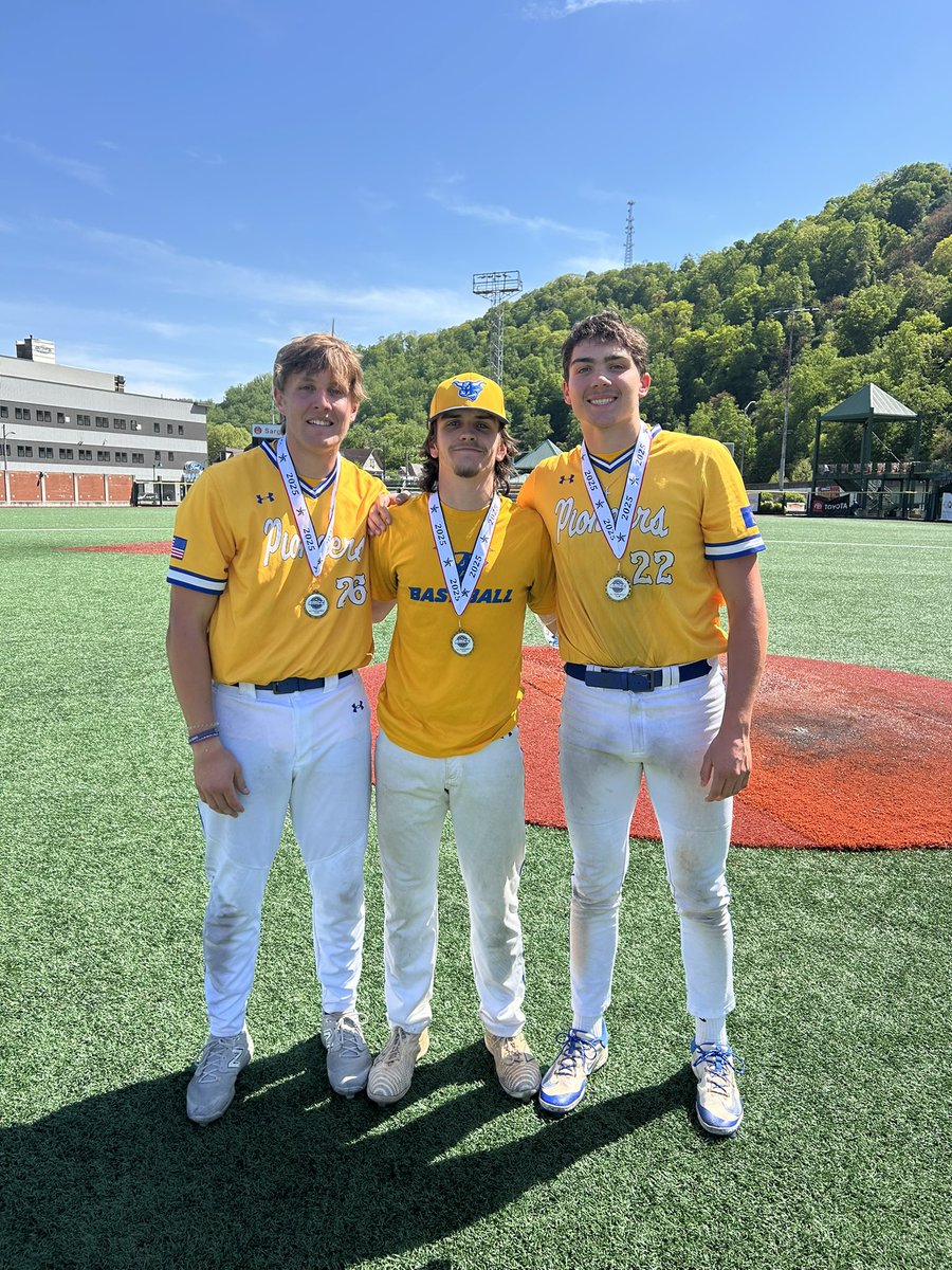 Congratulations to the members of the all-tournament team from Behrend and Alfred State! 
Behrend - Daniel Boehm, Hank Shaffer and Jack Baumgartel
Alfred State - Mason Williams, Zack Young and Jordan Hughes