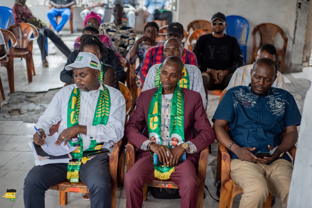 PeterKalala1's tweet photo. *COMPTE RENDU DE LA RÉUNION FÉDÉRALE DU CNC MONT-AMBA* 

Kinshasa, Samedi 10 Mai 2025 

Chers camarades,

Ce samedi, sous l’impulsion du Président fédéral, le camarade *Peter KALALA Kalonji* , la fédération CNC/Mont-Amba s’est réunie au siège national du parti pour une rencontre de prise de contact et de relance des activités politiques. Cette réunion stratégique a permis de rappeler à tous, en particulier aux nouveaux membres du comité, l’importance du *militantisme actif* , de *l’altruisme* et de notre principal défi : *accroître notre représentation élective* dans Mont-Amba lors des prochaines échéances.

Nous avons eu l'immense honneur de recevoir la visite surprise de notre Autorité morale du parti, *l’Honorable Senateur  Pius Muabilu MBAYU* , dont les mots d’encouragement et la présence chaleureuse ont renforcé notre détermination à poursuivre cette dynamique avec rigueur et engagement.

En avant pour un CNC fort à Mont-Amba !

Pour le Comité fédéral,
 *Esaie MUTSHIPAYI* 
Porte-parole fédéral du CNC/Mont-Amba