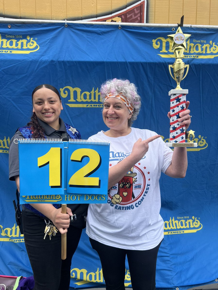 📍LAKE COMPOUNCE, BRISTOL, CT — 2025 NATHAN’S HOT DOG EATING CONTEST QUALIFIER

The first stop on The Road to Coney did NOT disappoint 🌭🔥

In the men’s division, Geoffrey Esper devoured 43 Nathan’s Famous Hot Dogs and Buns in 10 minutes to secure his spot in Brooklyn!