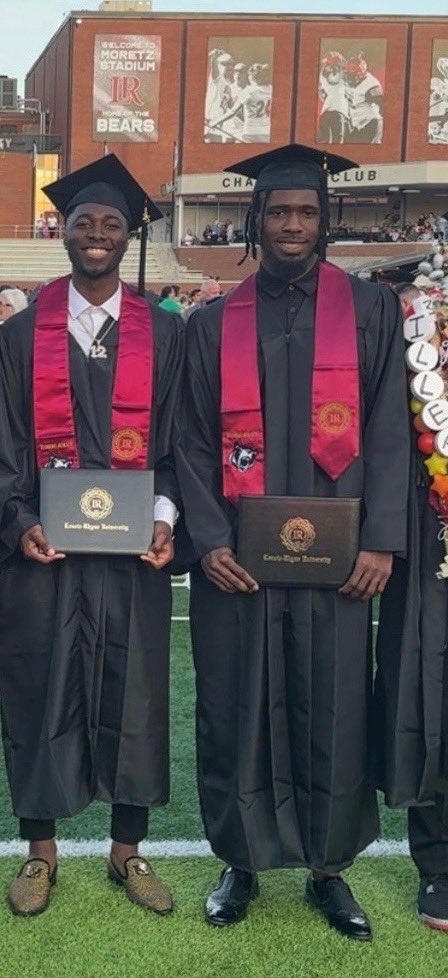 DDCCStormMBB's tweet image. Today we get to celebrate some amazing Former Storm players who have achieved their Bachelors degrees. Chase Mebane and Jaheim Taylor have both received their degrees from Lenoir-Rhyne University!
#knowledgeispower📚 #jucoproduct #studentathlete