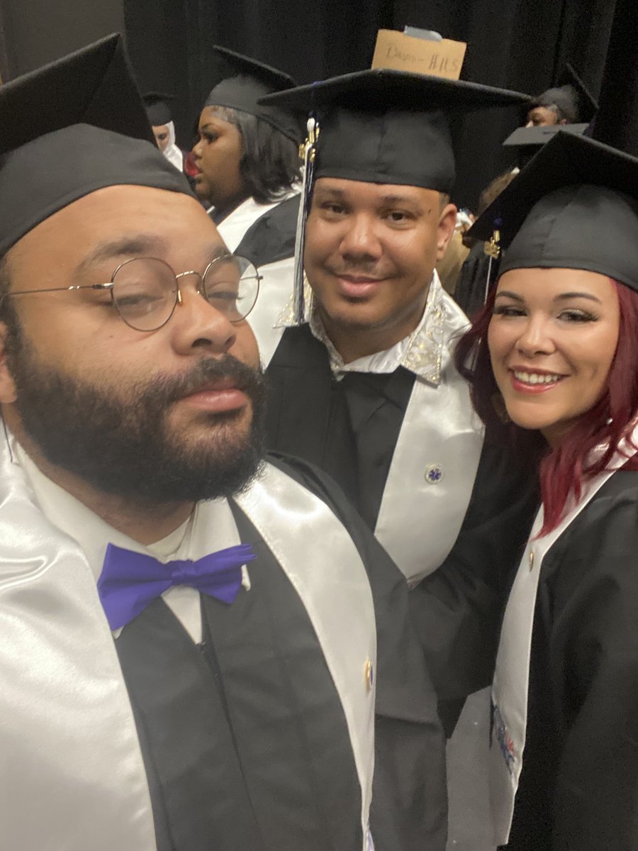 KYDFrost's tweet image. 7 years.. 7 long, arduous years of running. That’s how long it took me to finally retake the EMT course. 2017 i was a naive 18 year old that barely skated by (literally two points from failing). 2024/25 i graduated top of the class. Forever blessed nonetheless 🙏🏼🚑