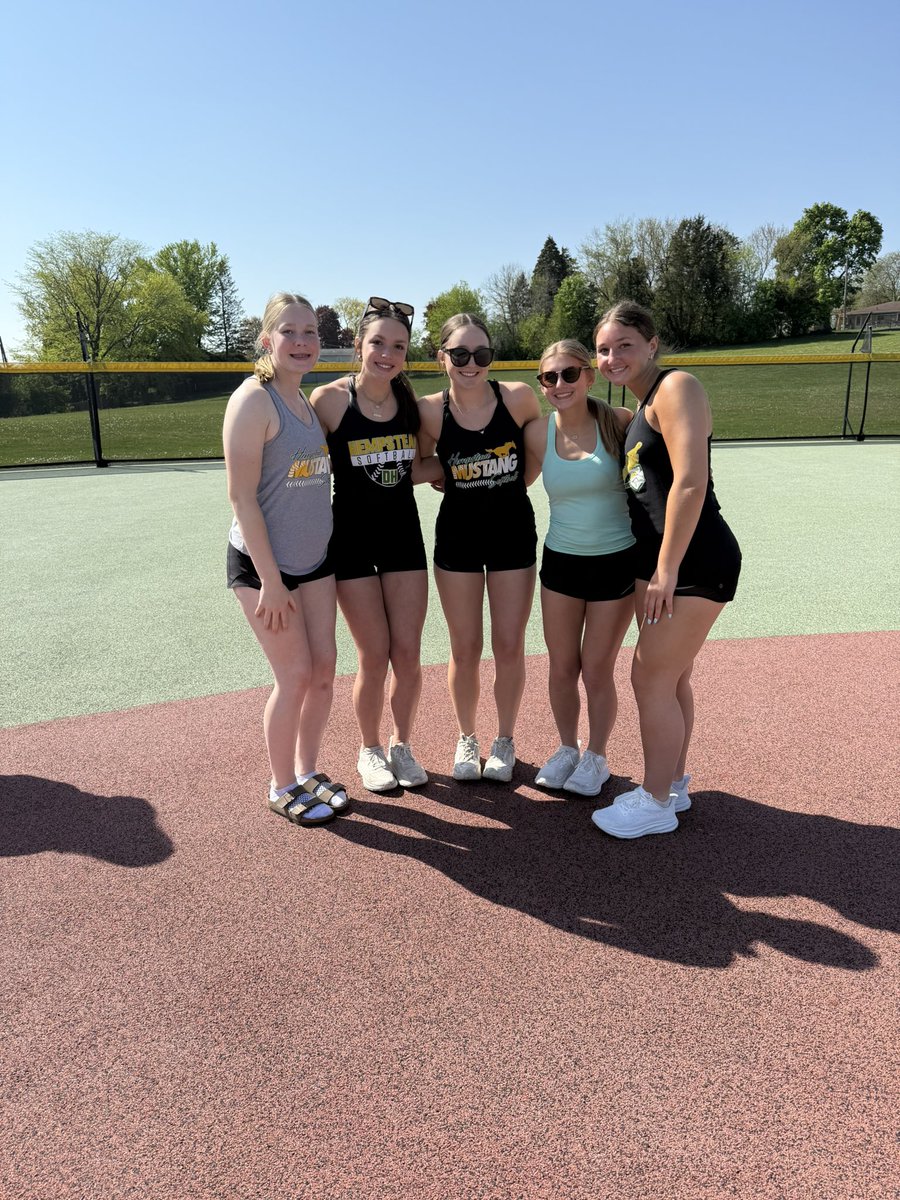 Hempstead Mustangs Softball tweet media