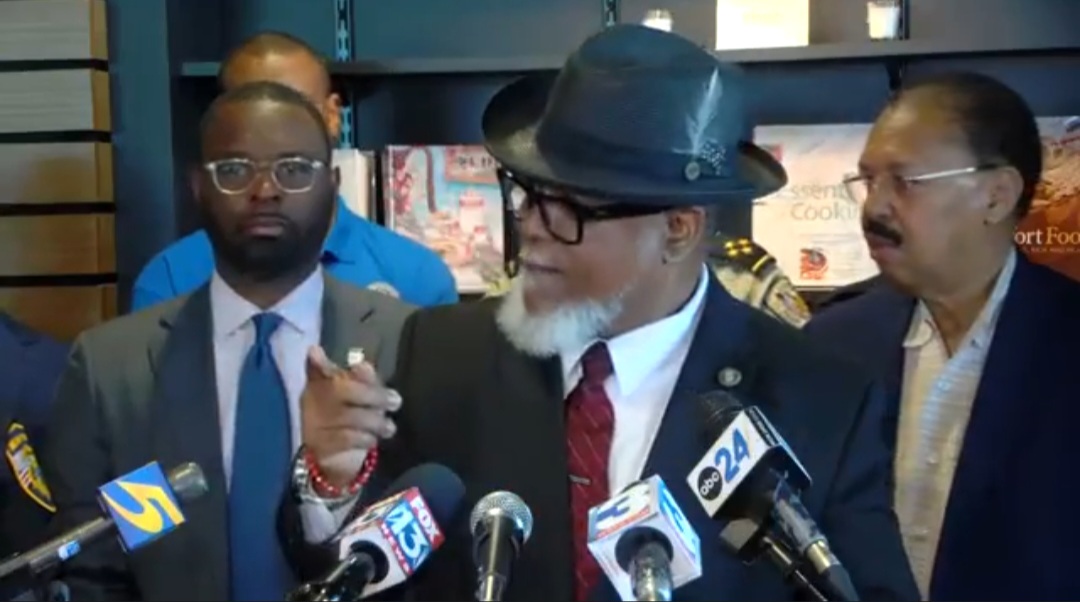 State Rep. Antonio Parkinson Holds Press Conference on New Nuisance Busi... youtu.be/Kj3LhFXKrPg?si…