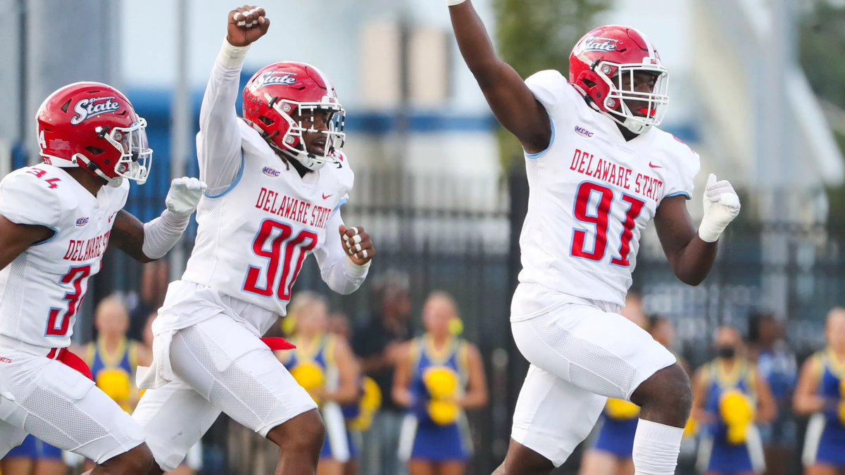 AG2G! After a great conversation with <a href="/TheRealC_Portis/">Clinton Portis</a> Iam extremely blessed and honored to have received my 4th D1 offer from Delaware State! Go Hornets! 

<a href="/phase1football/">Donte Jasames, Phase1 Recruiting</a> <a href="/MikeWatersP1/">Mike Waters</a> <a href="/DelSt_Football/">Delaware State FB</a> <a href="/BlairAngulo/">Blair Angulo</a> <a href="/BrandonHuffman/">Brandon Huffman</a> <a href="/TFordFSP/">Tracy Ford</a> <a href="/sierravistafb/">Sierra Vista High School Football</a>
