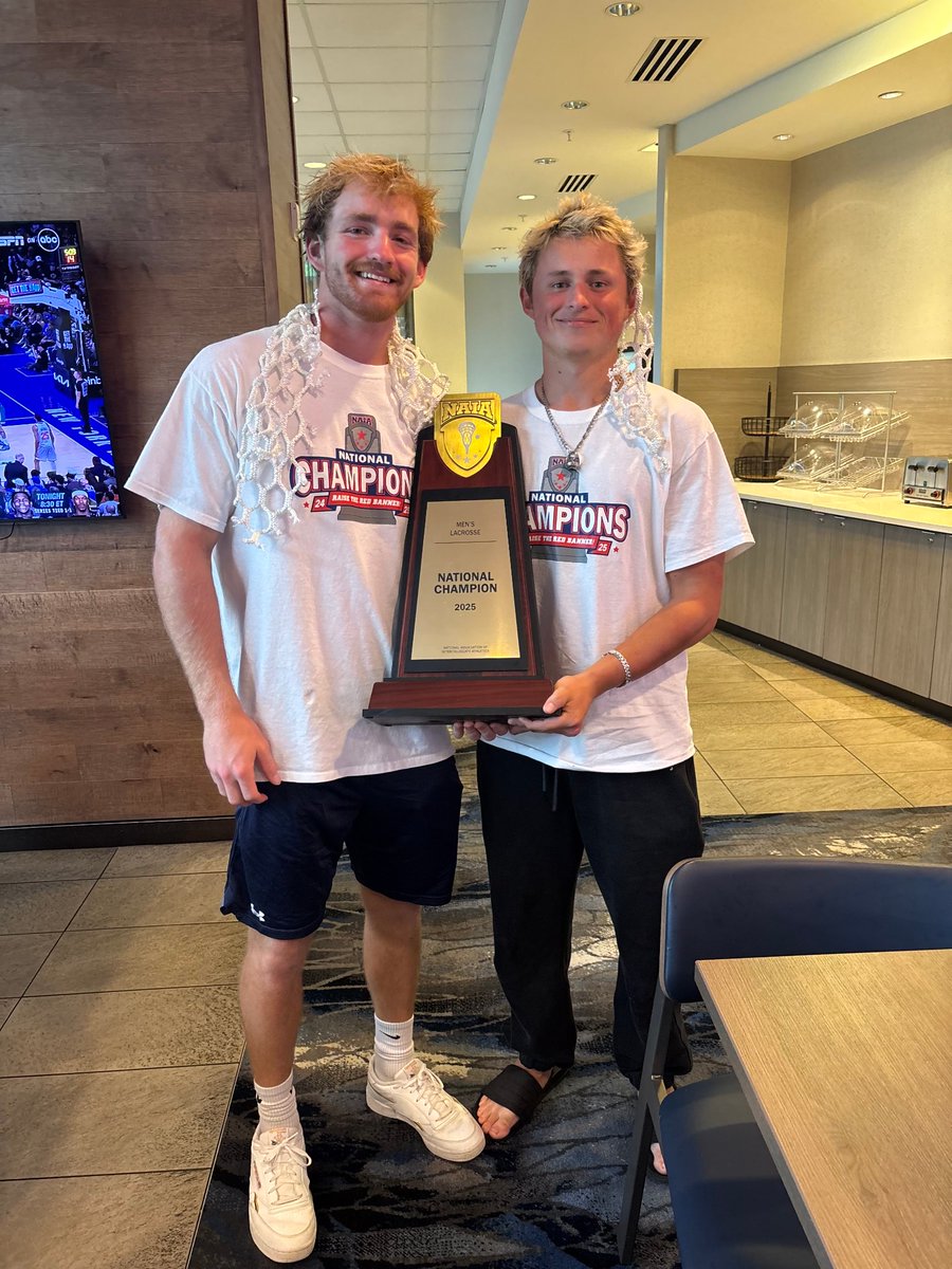 Congratulations to Oxbridge Alums Ryan Stowell and Vinny Cerasuolo for winning the NAIA national championship today!! They won 14-13 in overtime. 

#AlwaysAThunderWolf #OxbridgeProud