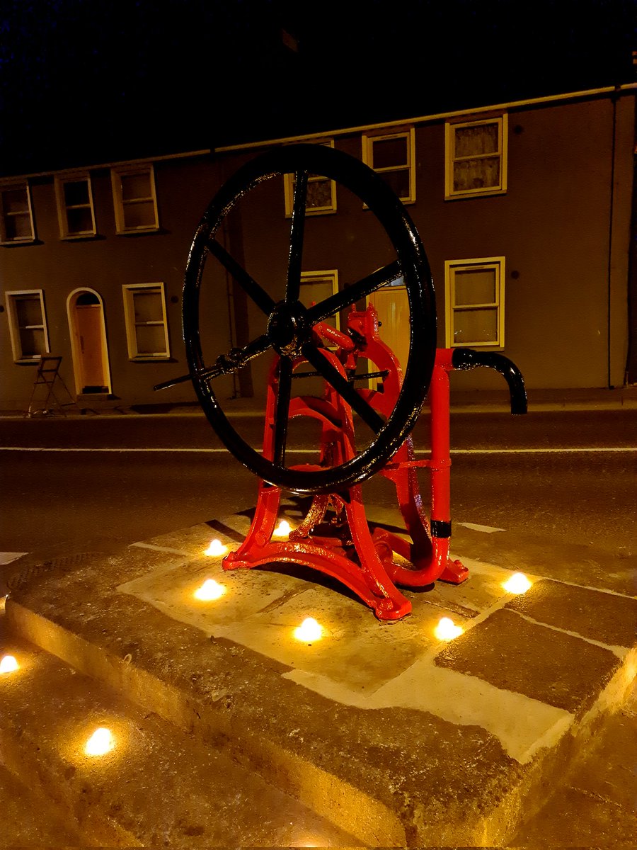 💛 Together
💛 Friendship 
💛 Community 
💛 Clonakilty 
💛 Never feel alone 

#DarknessIntoLight2025 #suicideawareness #Clonakilty #WestCork #PureCork #youarenotalone 💛👣 

<a href="/PietaHouse/">Pieta</a>