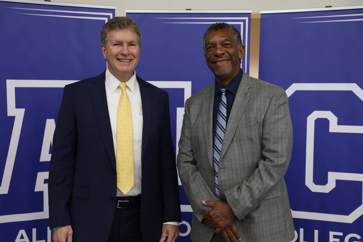 Enjoyed speaking at Alice Lloyd College's graduation ceremony today in Pippa Passes. Appreciate President Stepp giving me this opportunity and being part of such an transformative milestone in student lives is why I am love working in higher education.