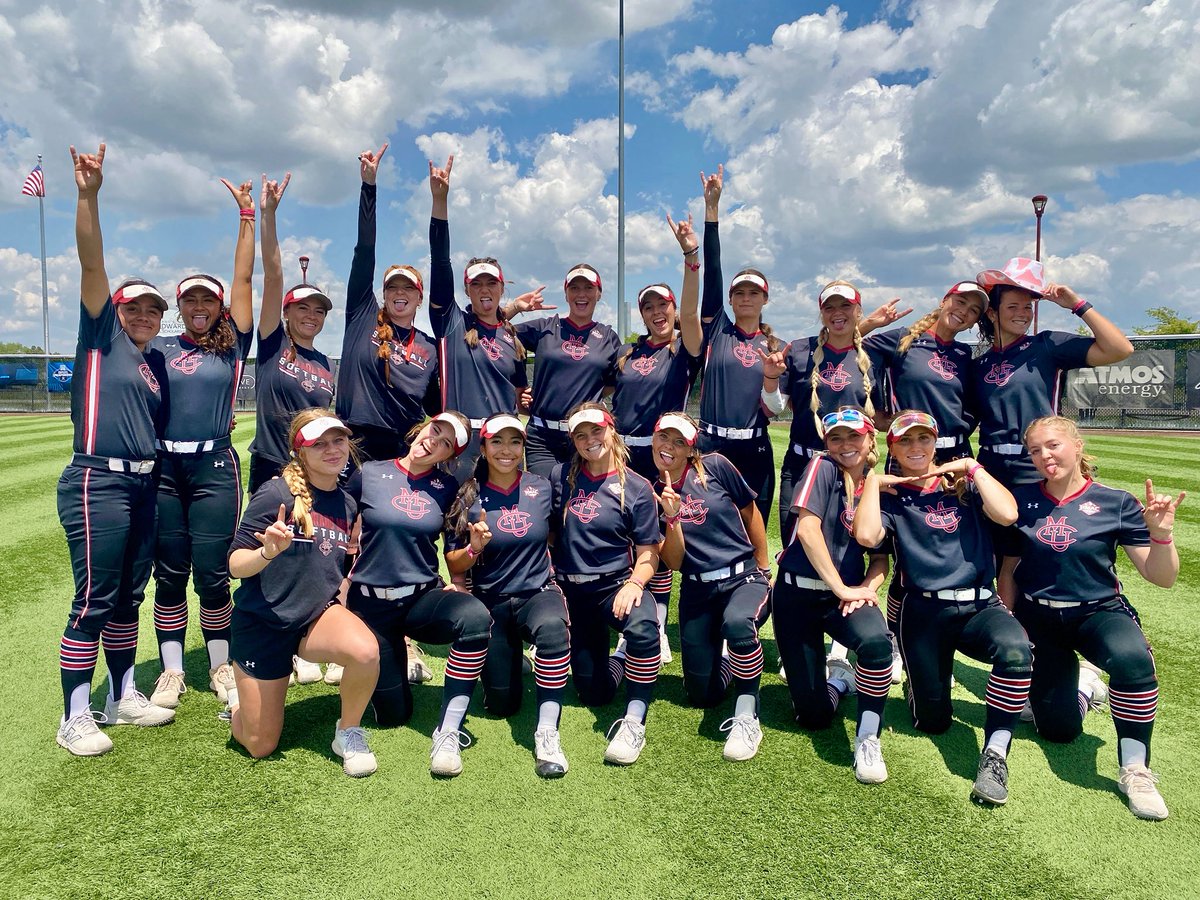 Our 2025 daawg season was filled with laughter, sweat, tears, extra inning games, boogie bombs, karaoke, rooming list nicknames, classroom sessions, long bus trips, 3 group bp, zippers, bracelets, comebacks, 40 wins, Regionals &amp; a group that we will never forget.