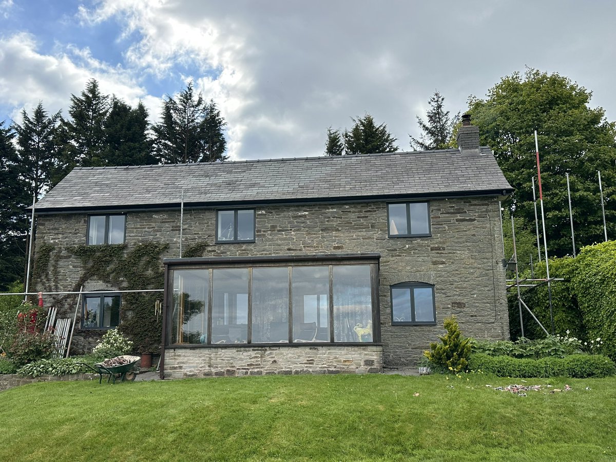 Scaffolding is now down on the amazing project . A few soffits to finish cladding and  cast down pipes on and we are done I can’t thank the clients enough, they have been amazing. Well done team !! Another top finish