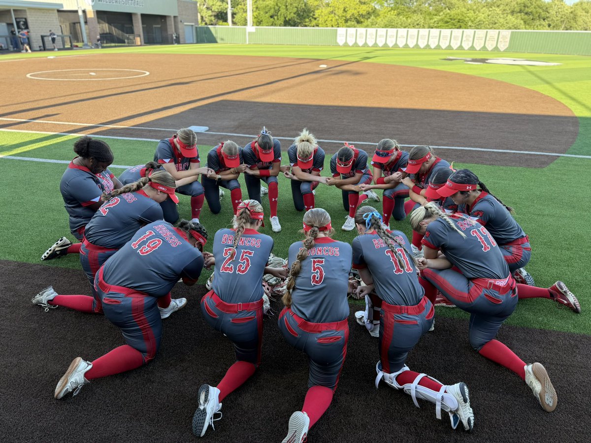 Hope Gaudio #47 “Lillie” (@gaudiohope) on Twitter photo Year 2 ✌🏻 down! <a href="/LHSBroncoSB/">Mansfield Legacy Softball</a> Go make your mark in college <a href="/NatalieMoreaux/">Natalie Moreaux</a> <a href="/RyStinson88/">Ryleigh Stinson</a> ! 😍❤️ Year 2 ✌🏻 down! <a href="/LHSBroncoSB/">Mansfield Legacy Softball</a> Go make your mark in college <a href="/NatalieMoreaux/">Natalie Moreaux</a> <a href="/RyStinson88/">Ryleigh Stinson</a> ! 😍❤️