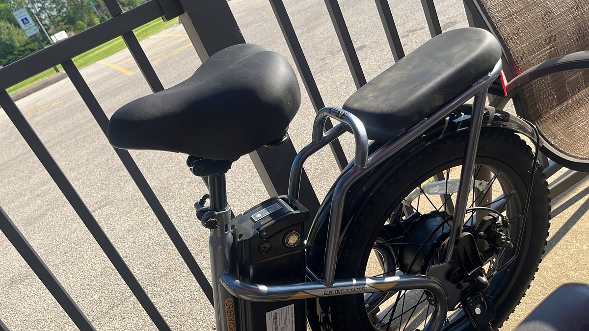 Made it to the restaurant on our bikes….. and lived!
