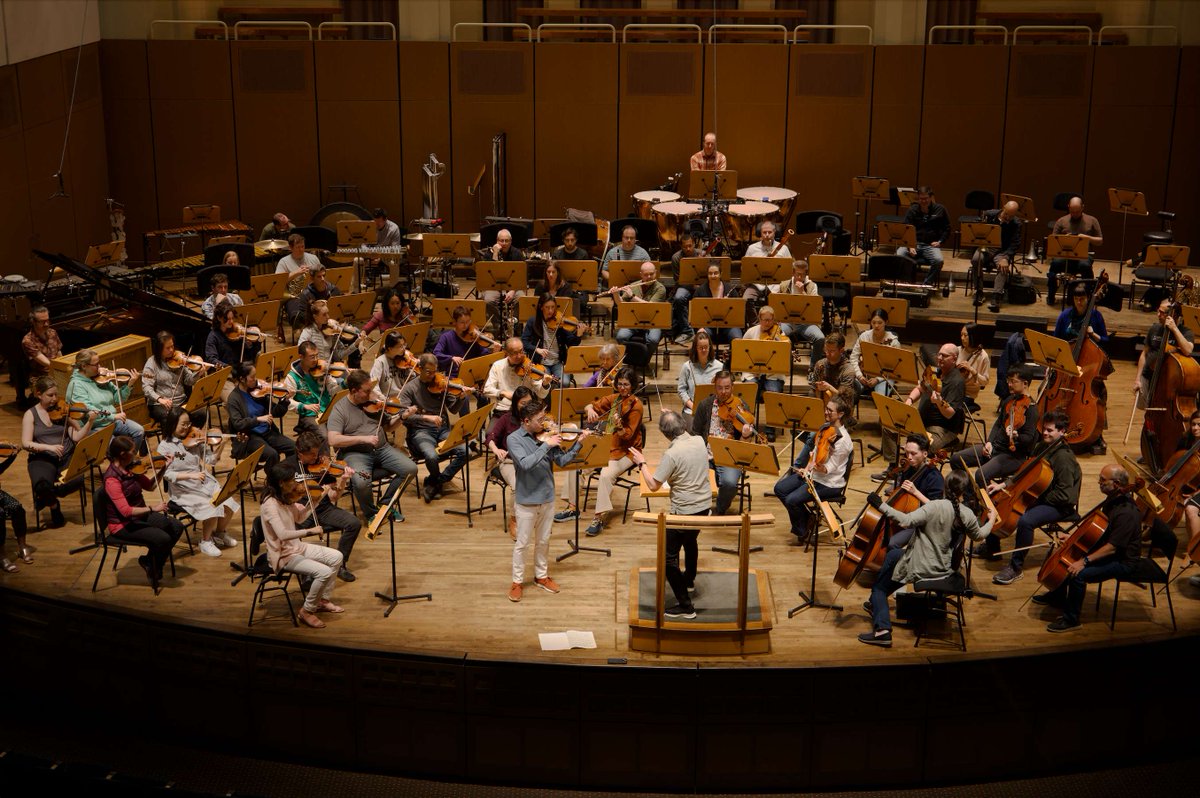 Catch soloist Paul Huang this weekend during Impressions of the Sea, bringing his "stylish and polished playing" (Strad) to Korngold's Violin Concerto, which marries European romanticism with the gilded glamour of Hollywood film scores. Book your tickets: bit.ly/3YDJWrW