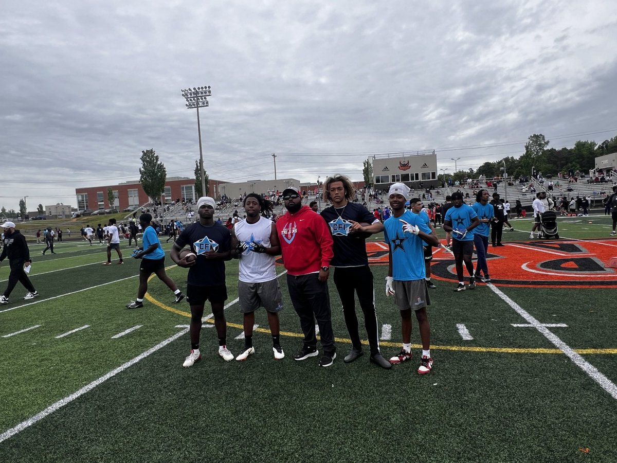 Brandon Thompson (@coachemupt) on Twitter photo Shoutout to <a href="/pepman704/">Matt Morrow</a> for constructing the amazing “Showcase of the Carolinas.”Here are a few <a href="/OlympicFB/">⭕️lympic Football</a> guys here today while the others were representing at the NCHSAA Regional Track Meet.
#AStandard #Allaboutwe Shoutout to <a href="/pepman704/">Matt Morrow</a> for constructing the amazing “Showcase of the Carolinas.”Here are a few <a href="/OlympicFB/">⭕️lympic Football</a> guys here today while the others were representing at the NCHSAA Regional Track Meet.
#AStandard #Allaboutwe