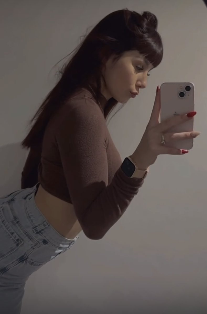 RShharpp's tweet image. this heat got me rethinking my outfit… or lack of one 😉#calgary #single #outfit