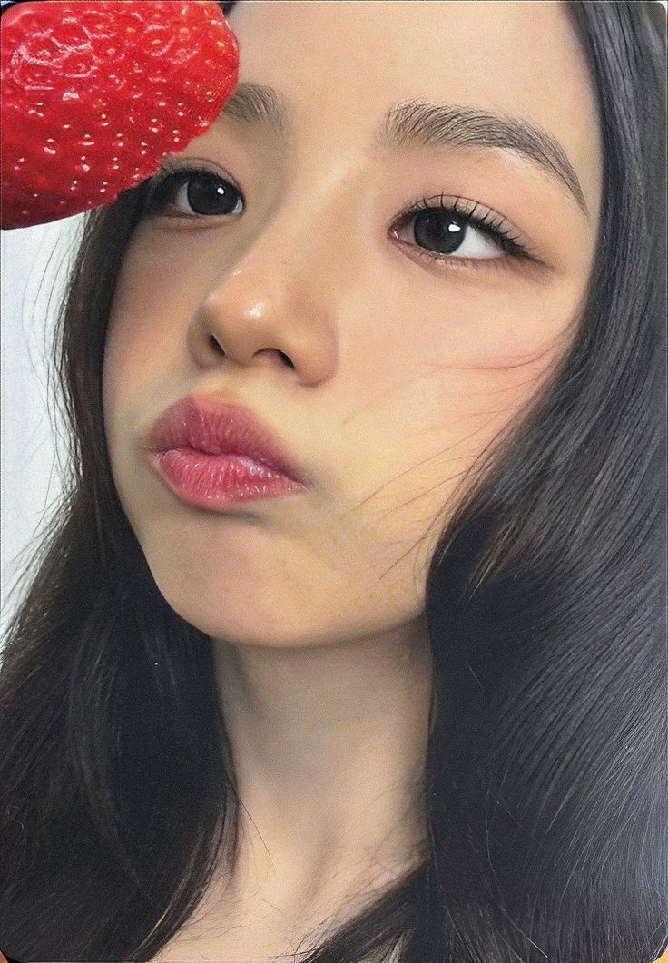 딸기를 좋아🍓

#JISOO #지수 #ジス #BLACKPINK
