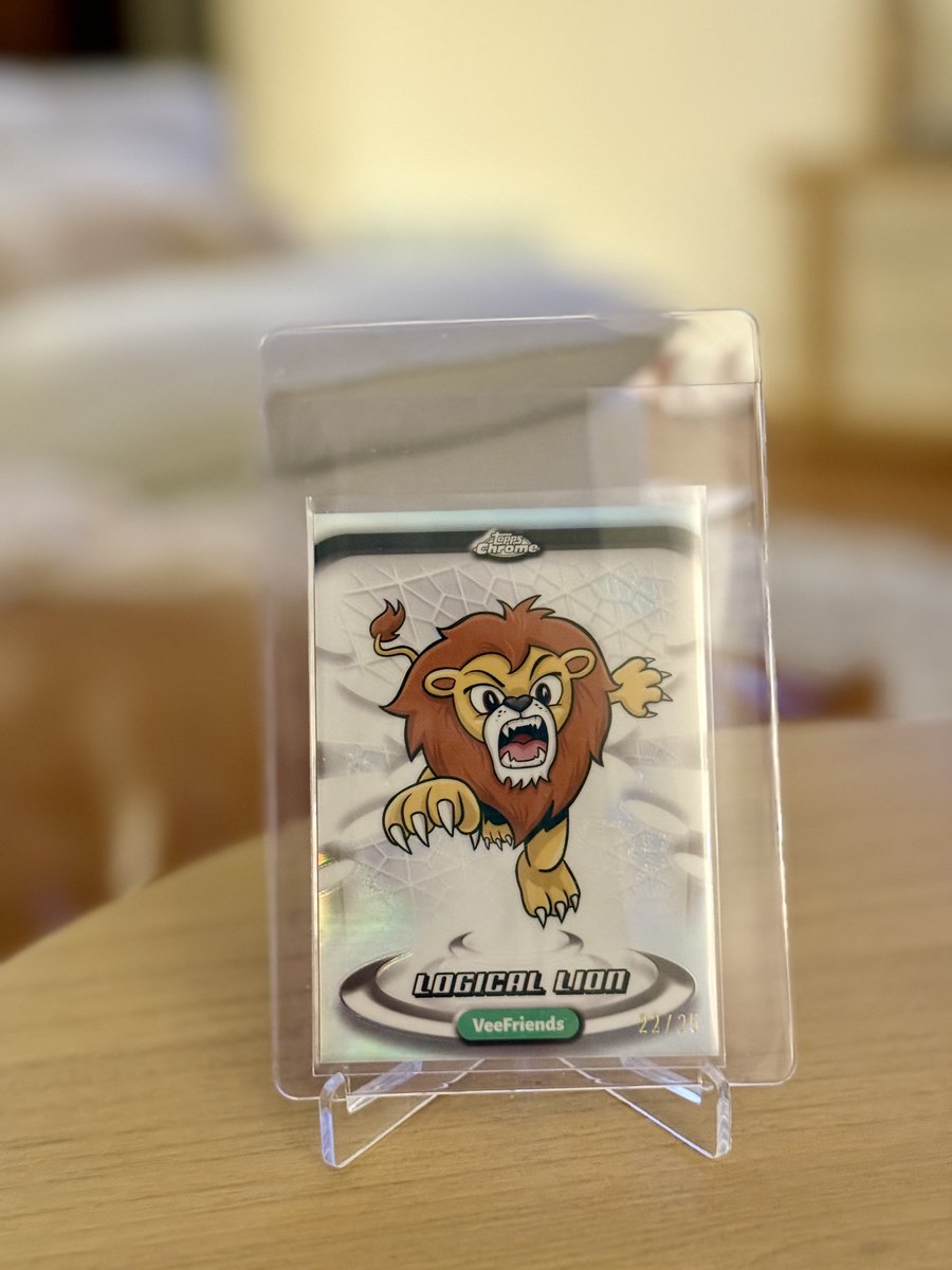 werdibirdie's tweet image. Not a bad pull from one of my blasters. Y2K /25 #logicallion  #Y2K #VeeFriends @garyvee @VeeFriendsCards @veefriends