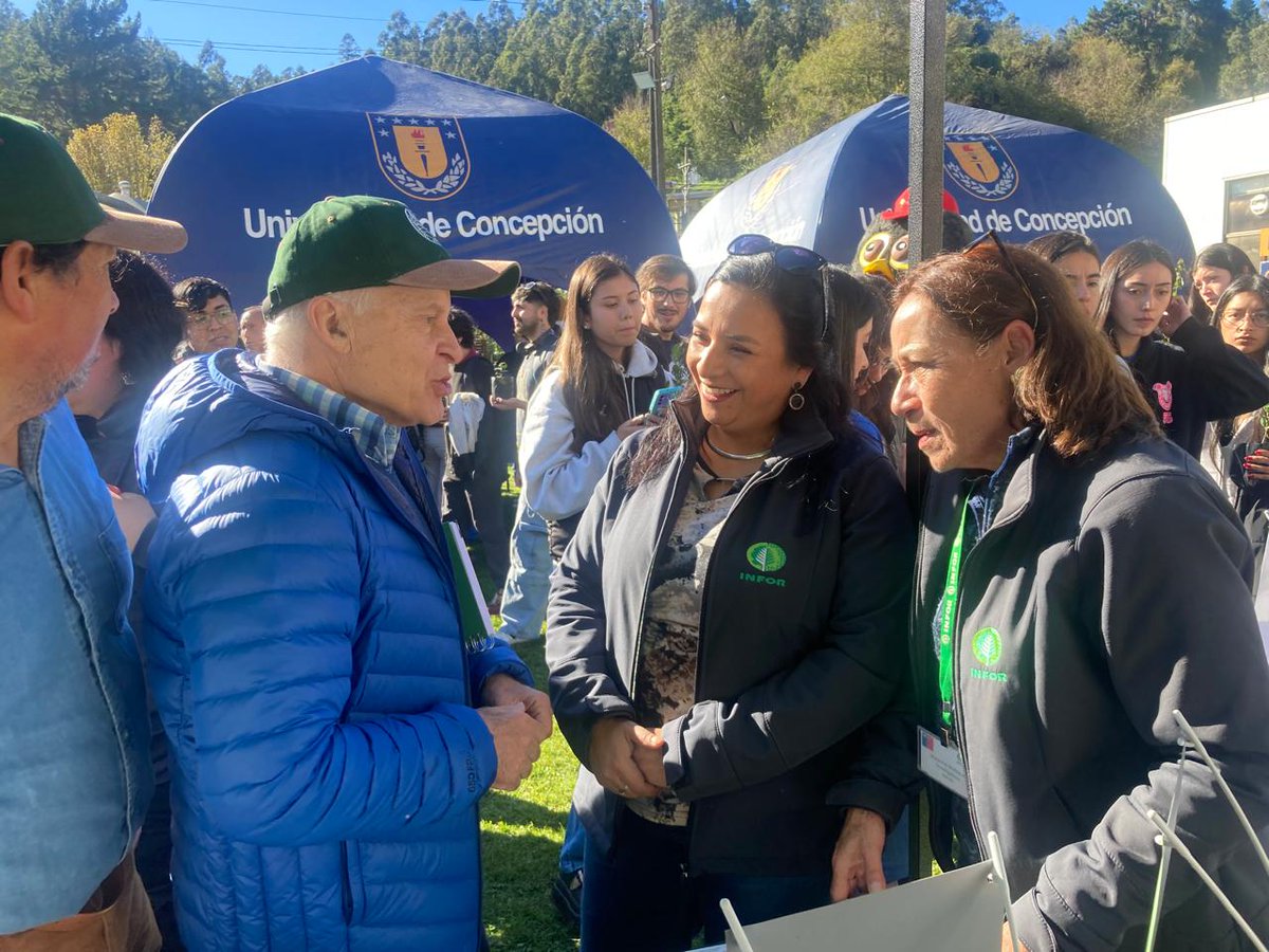 📣 ¡INFOR Sede Biobío en una jornada llena de ciencia y naturaleza!🌳

✅️ Participamos en la feria conmemorativa del Día del Ingeniero Forestal, organizada por la Facultad de Ciencias Forestales de la Universidad de Concepción 🌿🎓
