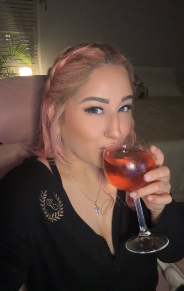 🤍GOING LIVE🤍

Totally not gonna tk tonight!👀 Wine Tarky Arena Friends! Gonna be a great night! Bringing in Mother’s Day with chat 🤗🤍 #EscapefromTarkov #TarkovArena #twitchstreamer #uwu #gamergirl <a href="/bstategames/">Battlestate Games</a> <a href="/tarkov/">Escape from Tarkov</a> 

twitch.tv/goddess_ttv