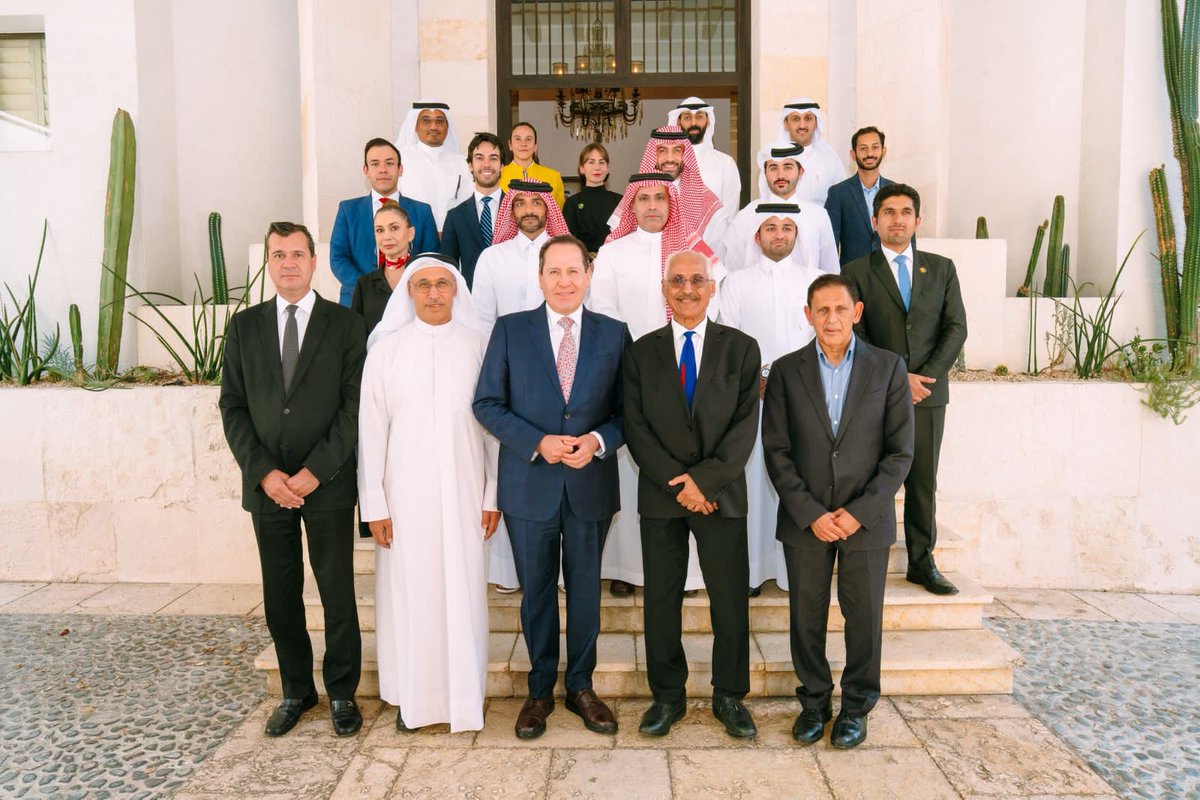 KsaEmbassyMX's tweet photo. #المكسيك | حضر سعادة القائم بالأعمال الاستاذ محمد بن صلاح الثبيتي مأدبة الغداء التي أقامها سعادة الاستاذ/ صلاح الحداد، سفير دولة الكويت على شرف سعادة د. عبدالعزيز العويشق، الأمين العام المساعد للشؤون السياسية وشؤون المفاوضات في مجلس التعاون الخليجي والوفد المرافق. https://t.co/9ANdV5XHBa