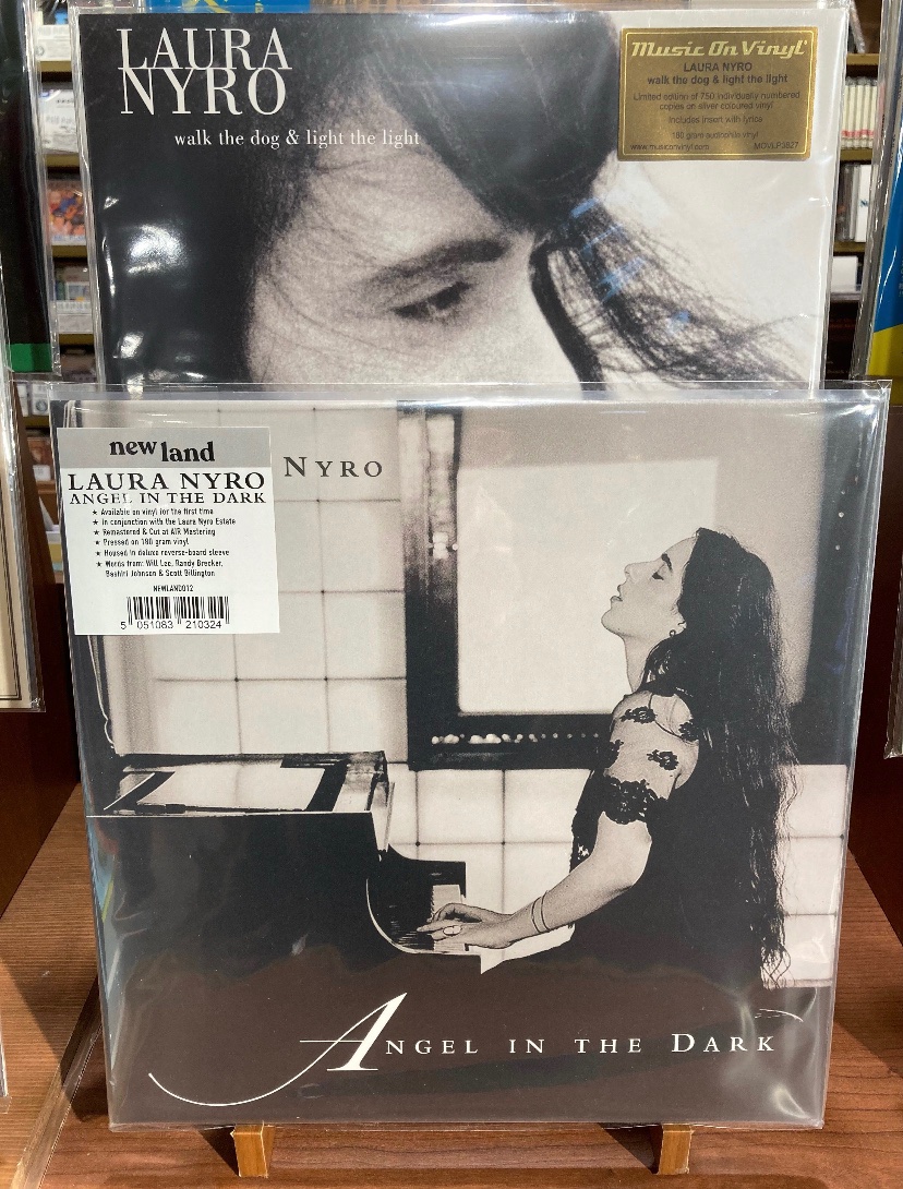 PiedPiperHouse's tweet photo. LAURA NYRO💕Vinyl Reissue 2025 初LP化!#LimitedPress #180g重量盤
🔶walk the dog & light the light (93年作/ 750枚限定 ナンバリング入り カラー盤)
🔶ANGEL IN THE DARK(2001年作/ 見開きジャケ仕様) https://t.co/qFdwmzLXTa
