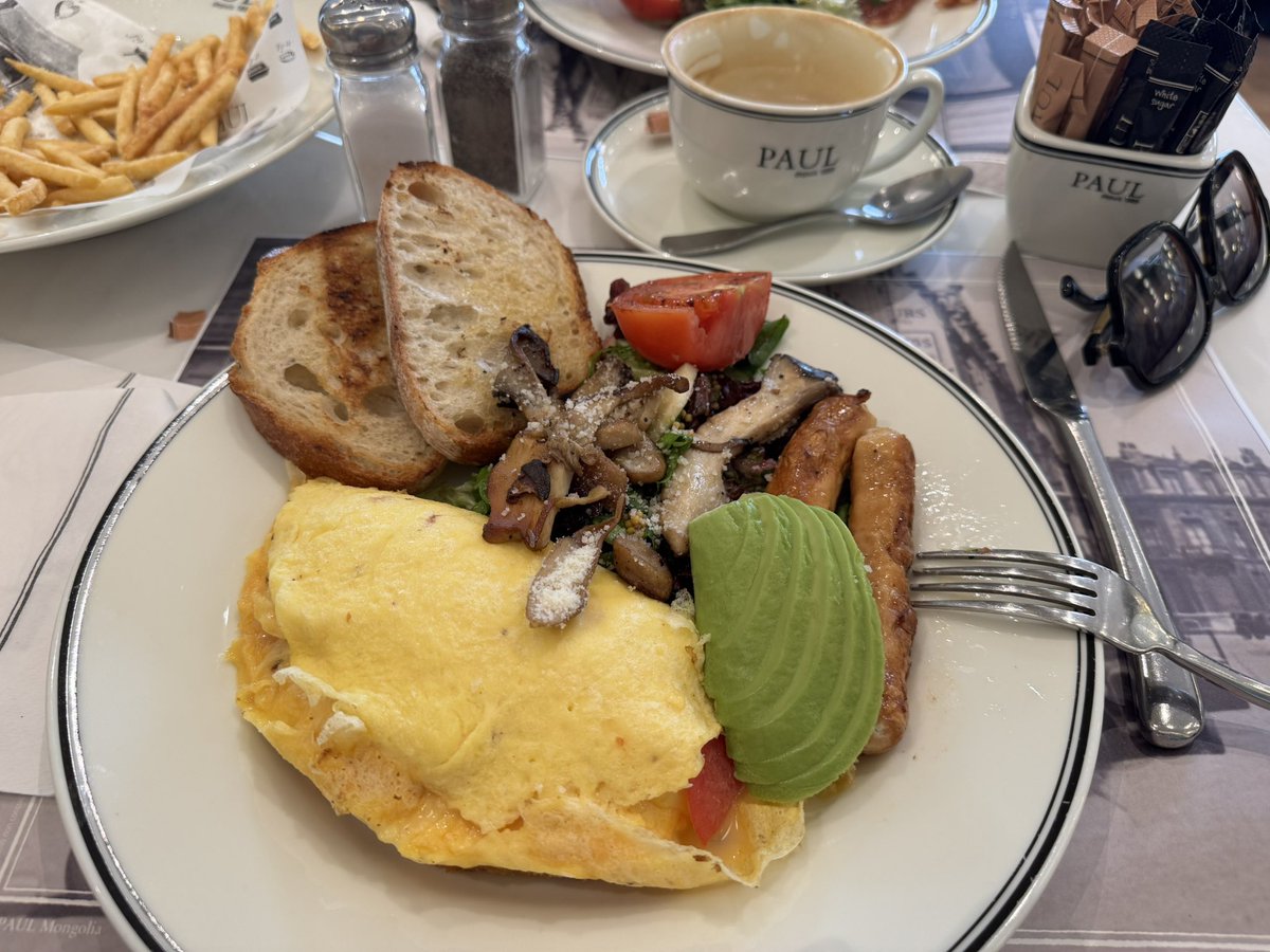 Их хотын өглөөний цай <a href="/paul/">Paul Rollo</a>